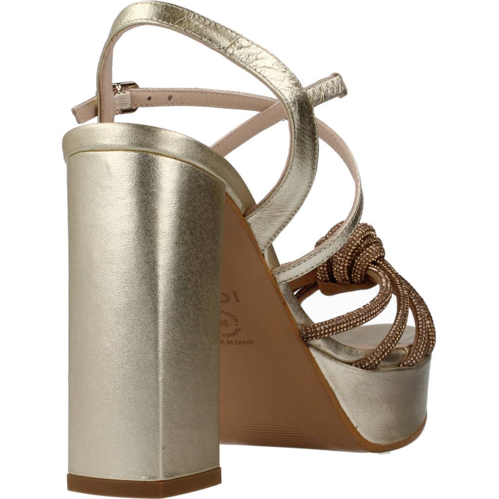 LODI TUXUR en color ORO (3)