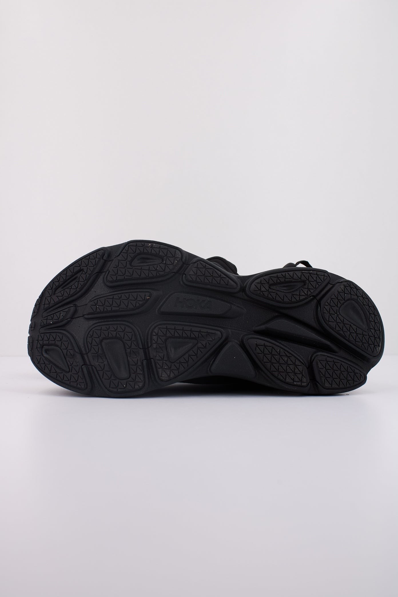 HOKA BONDI en color NEGRO (5)