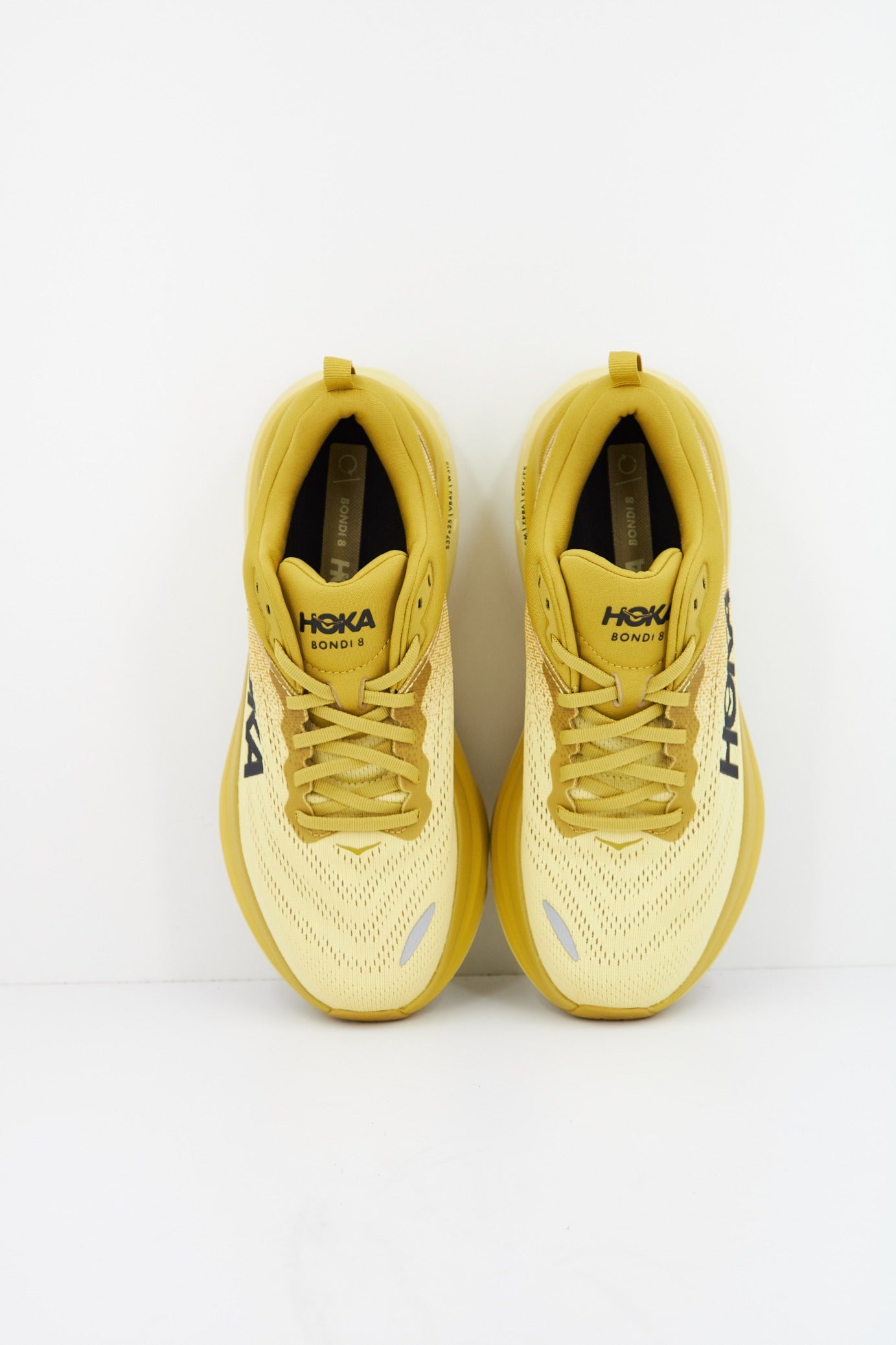 HOKA M BONDI en color AMARILLO (2)