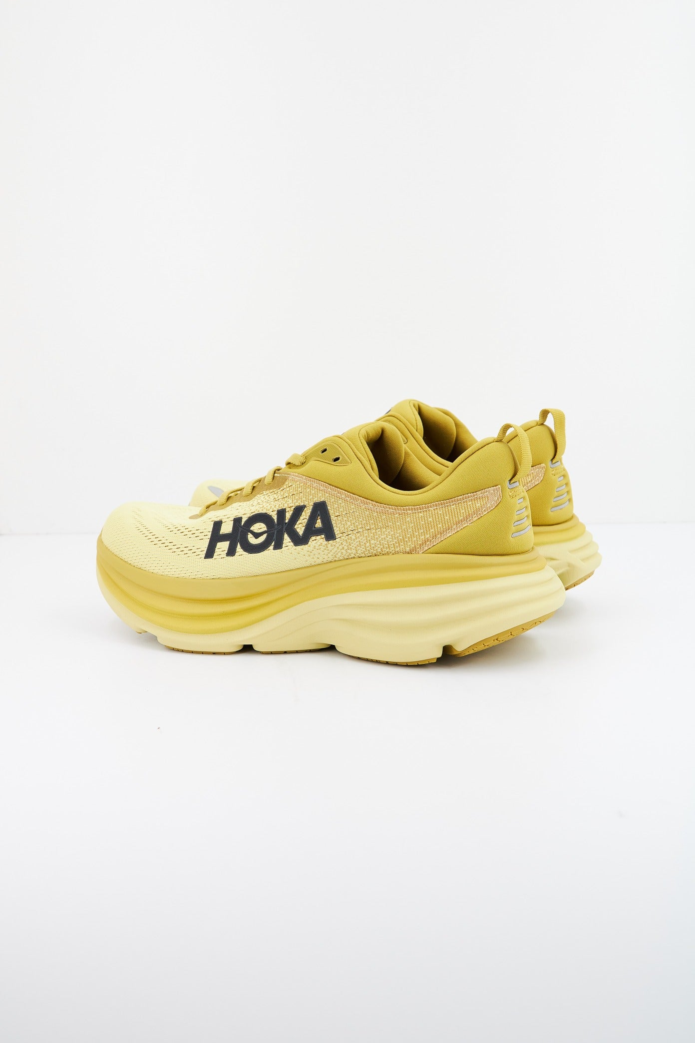HOKA M BONDI en color AMARILLO (3)