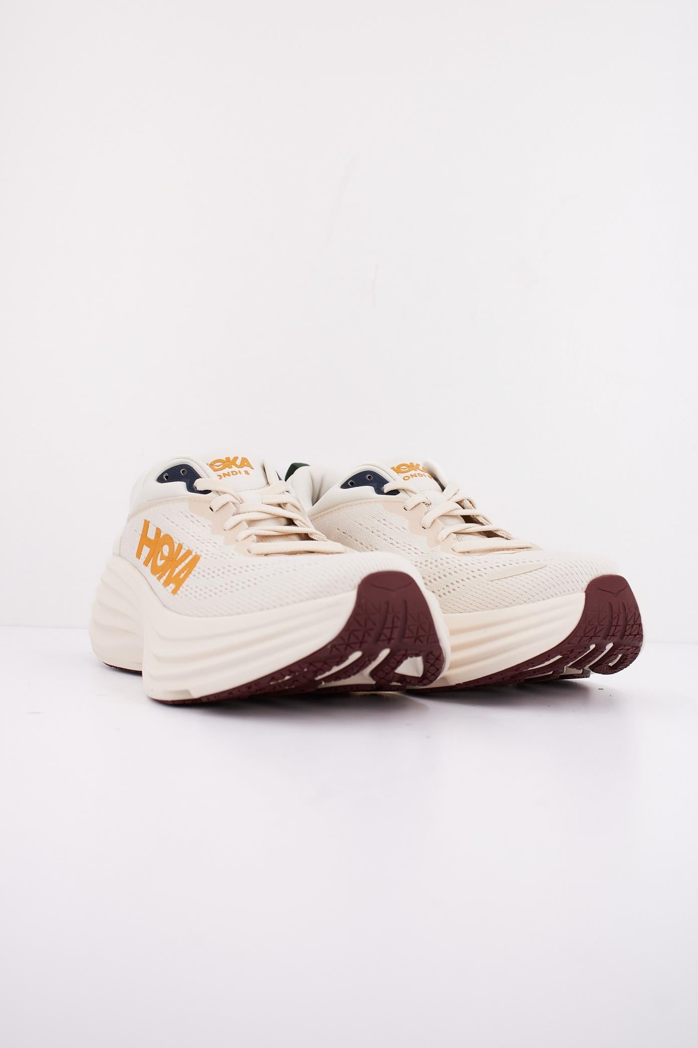 HOKA BONDI en color BLANCO (2)