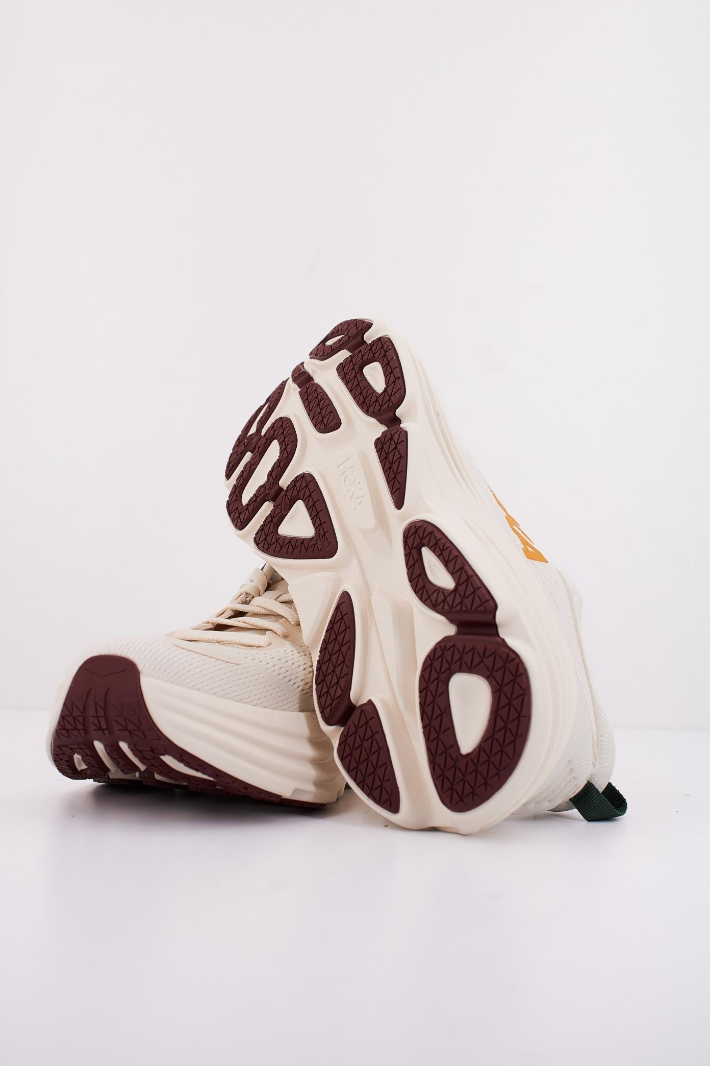HOKA BONDI en color BLANCO (5)