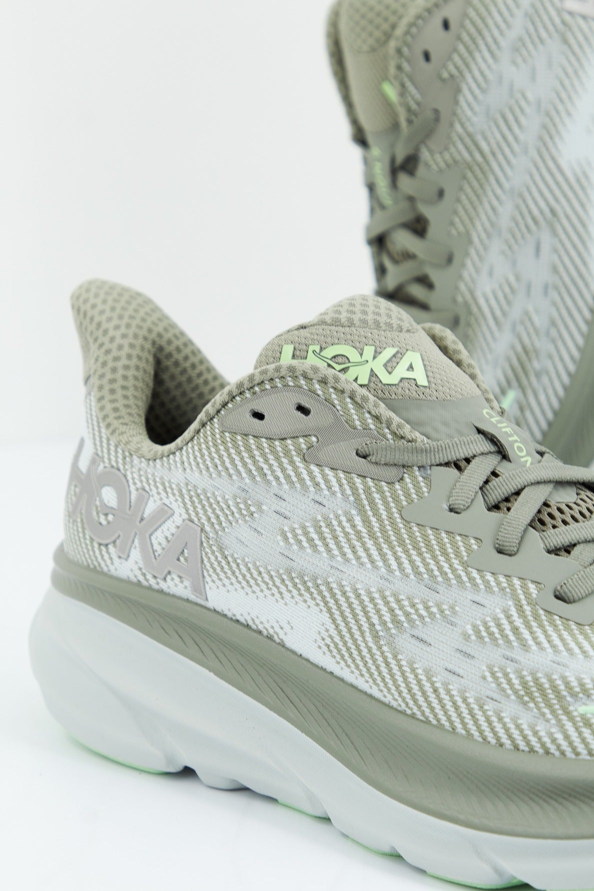 HOKA M CLIFTON en color VERDE (4)