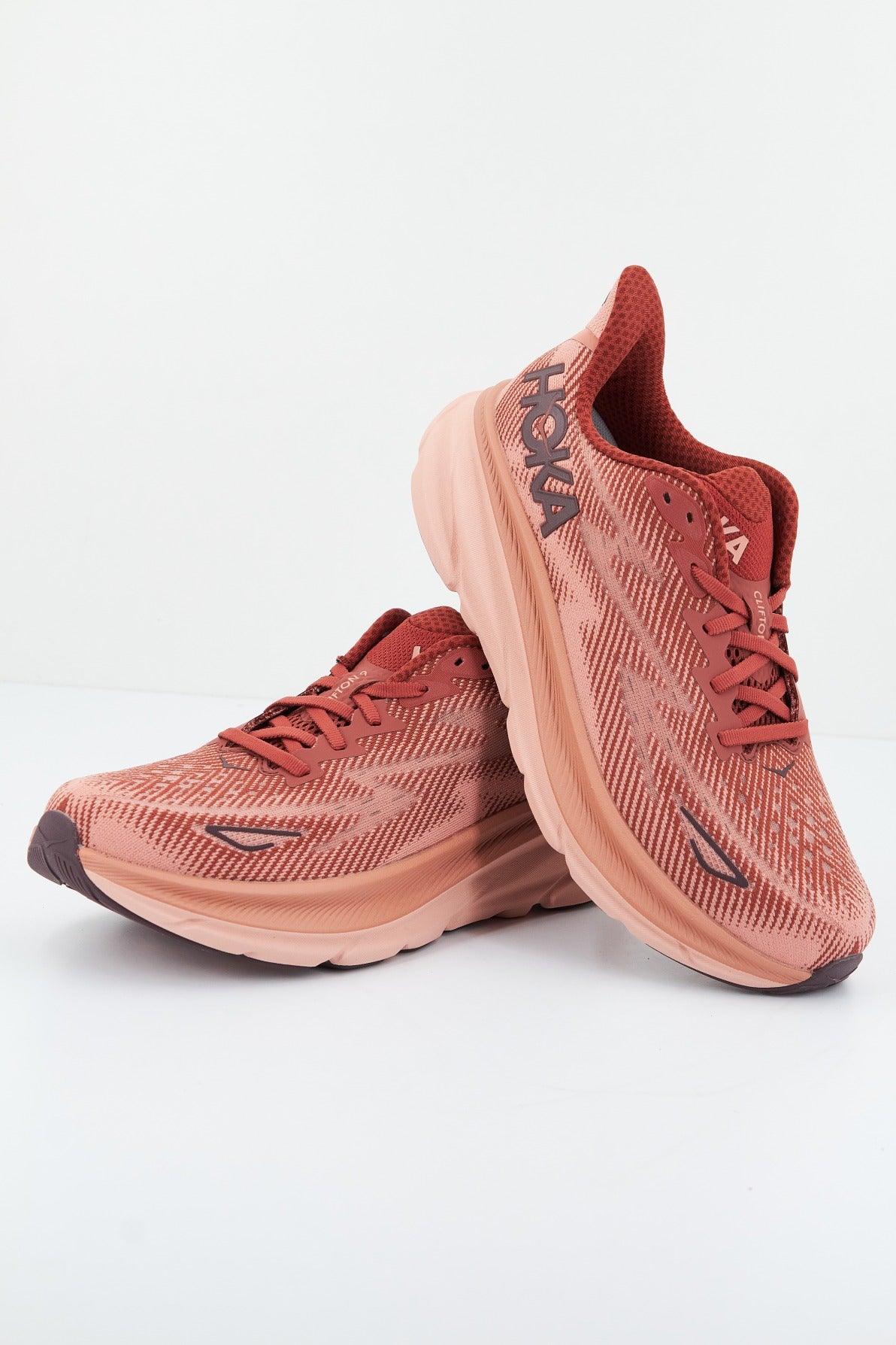 HOKA M CLIFTON en color ROSA (1)