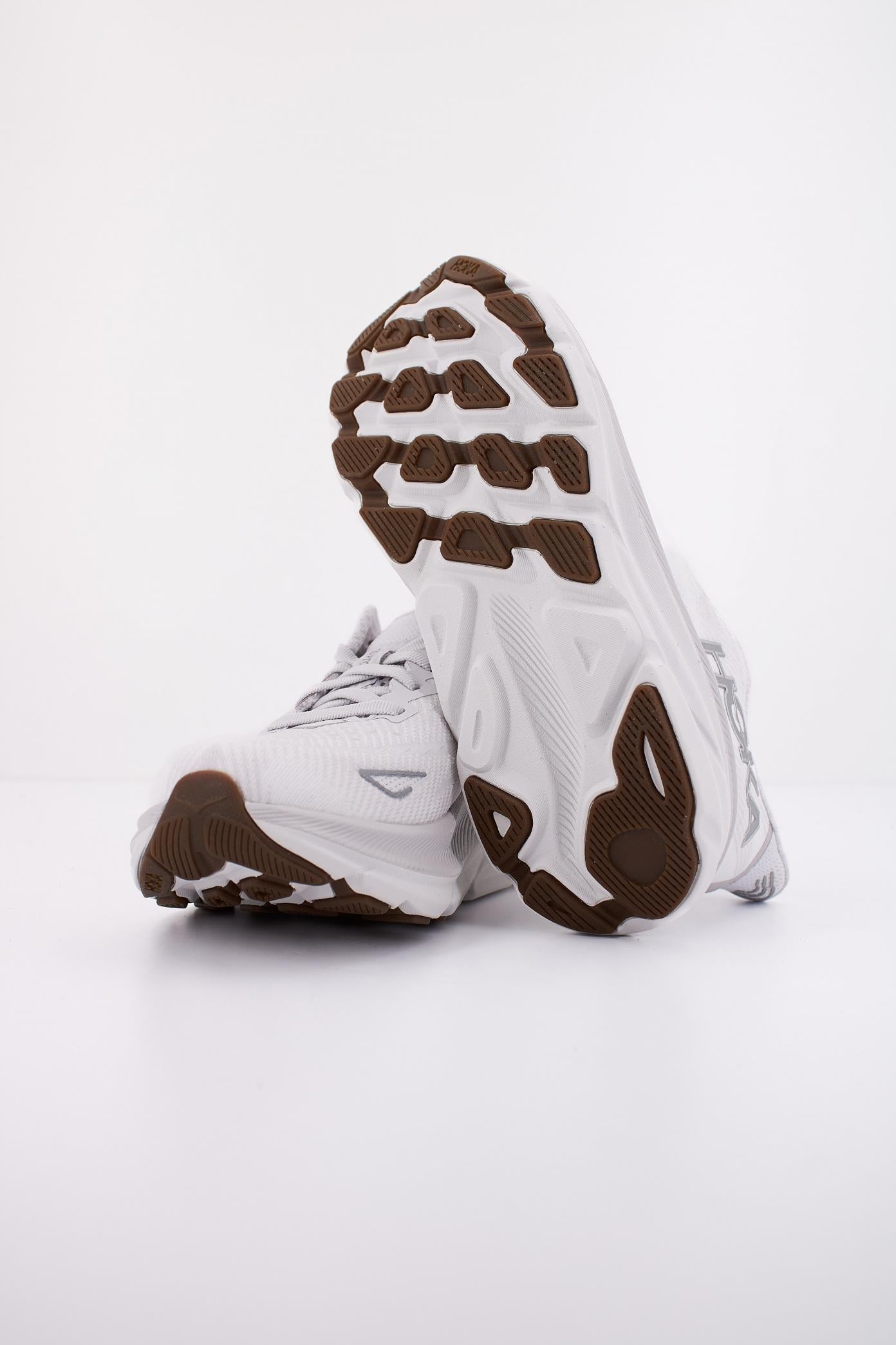 HOKA CLIFTON en color GRIS (5)