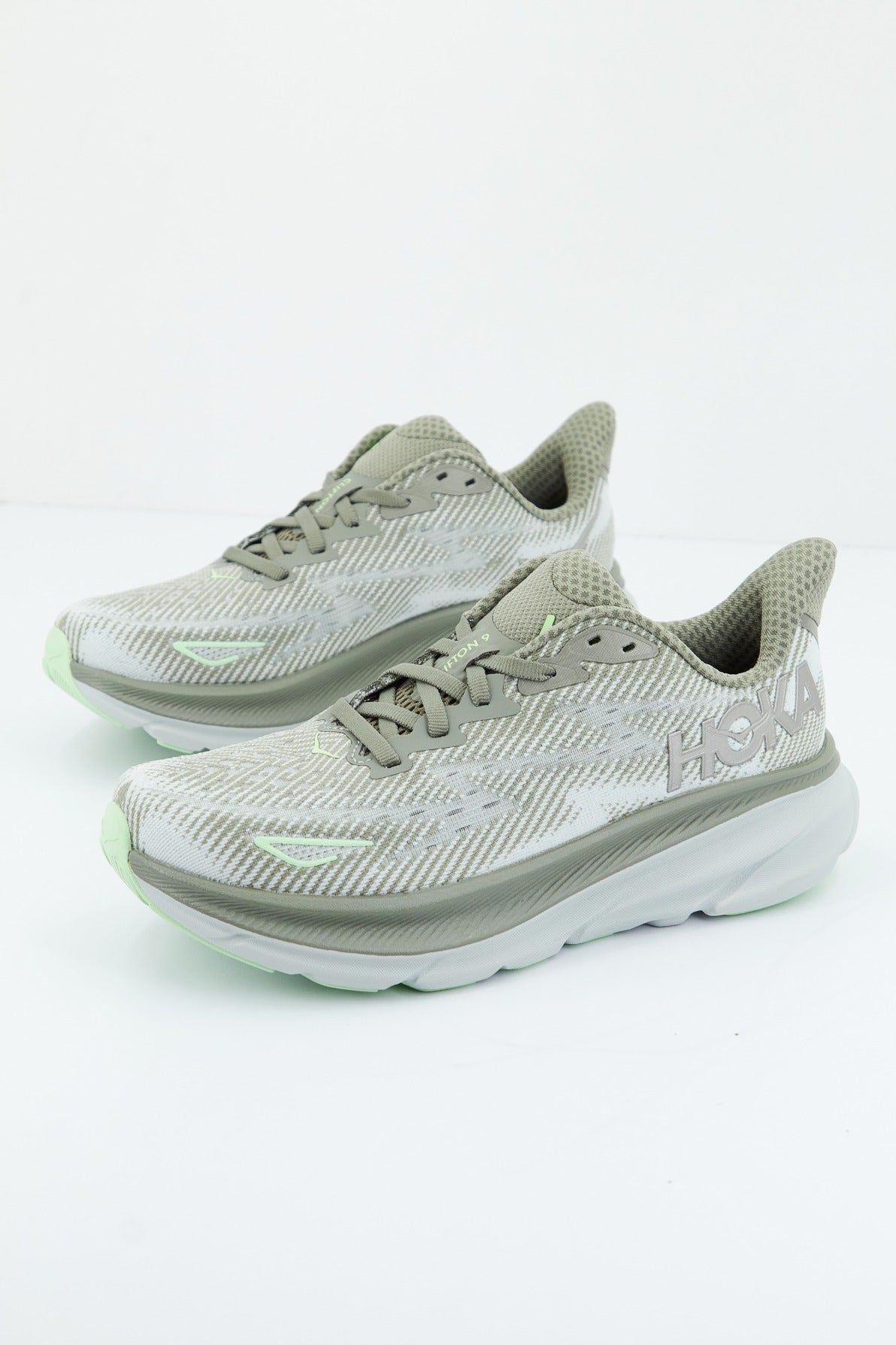 HOKA W CLIFTON en color VERDE (2)