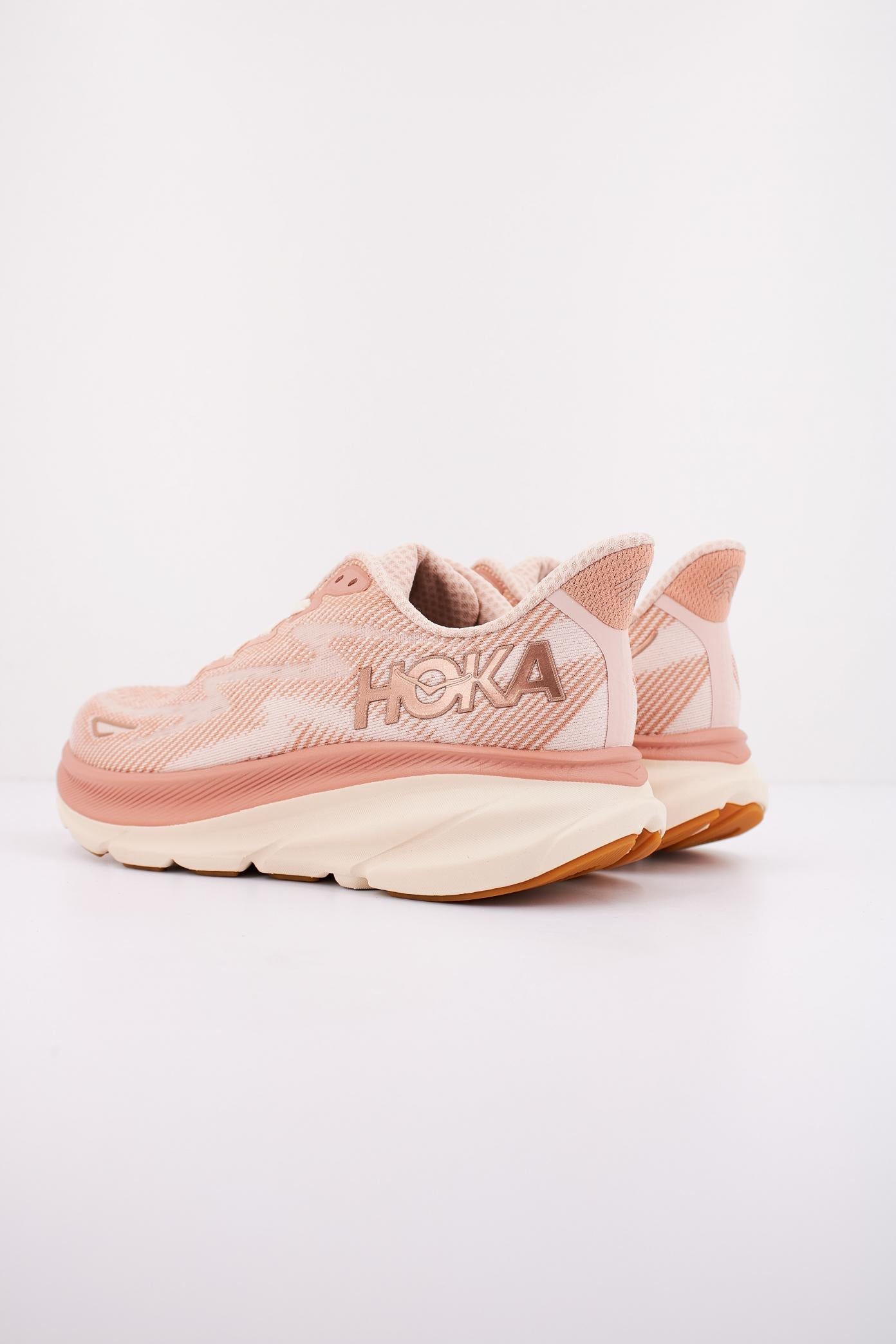 HOKA CLIFTON en color ROSA (3)