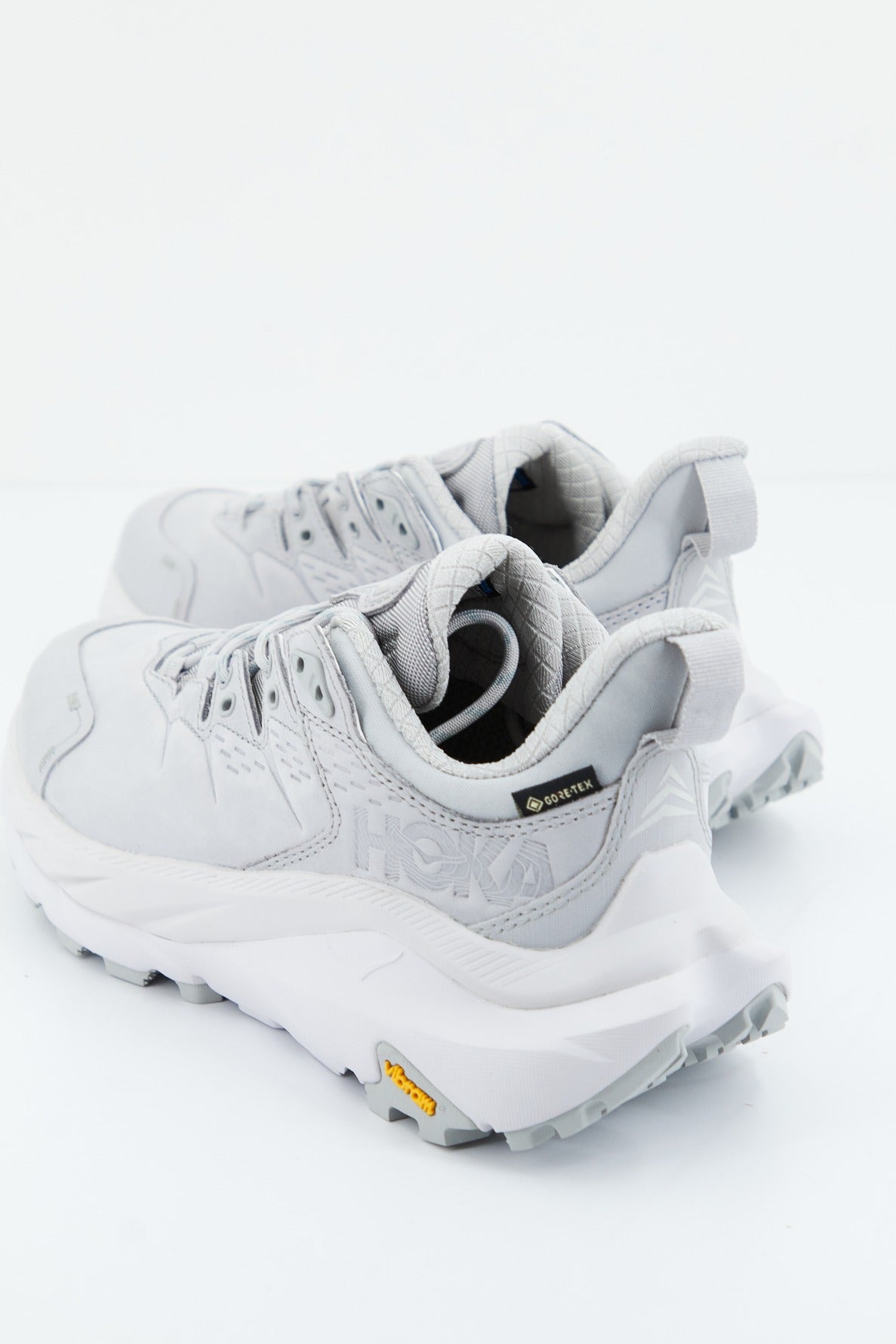 HOKA U KAHA LOW GTX en color GRIS (3)