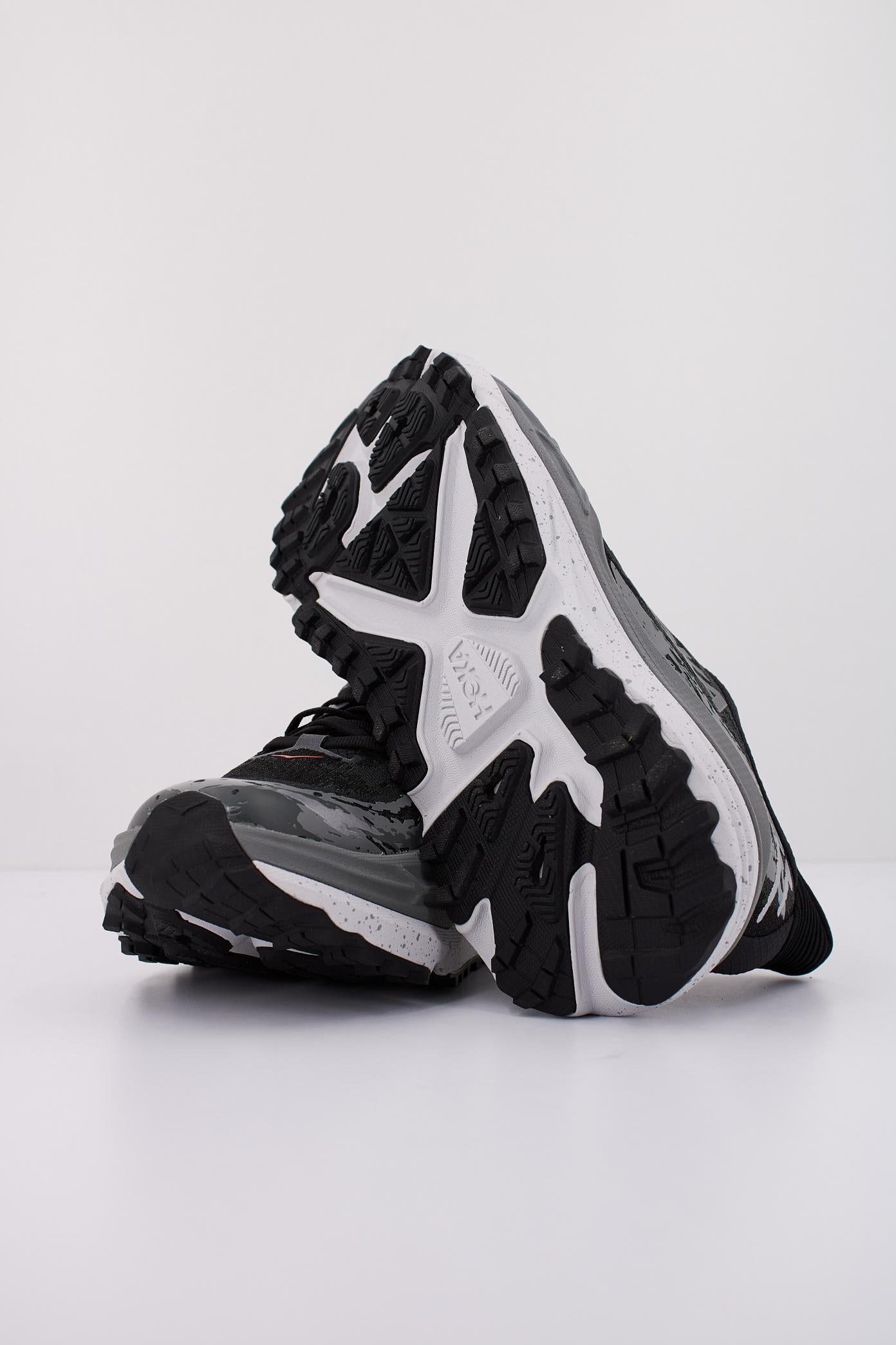 HOKA STINSON en color NEGRO (5)