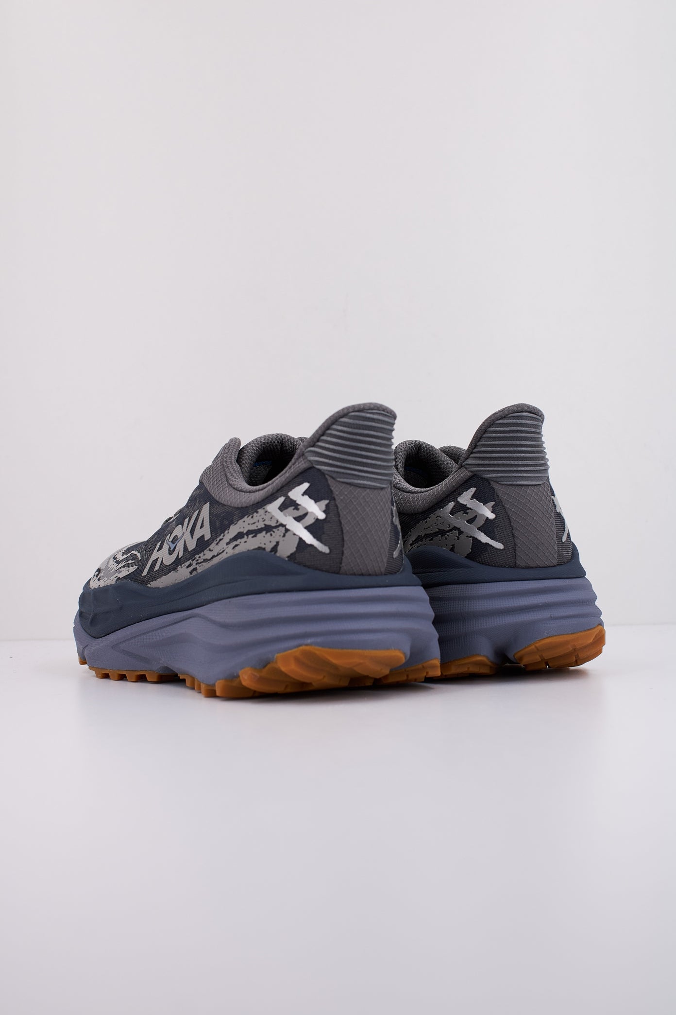 HOKA STINSON en color GRIS (4)