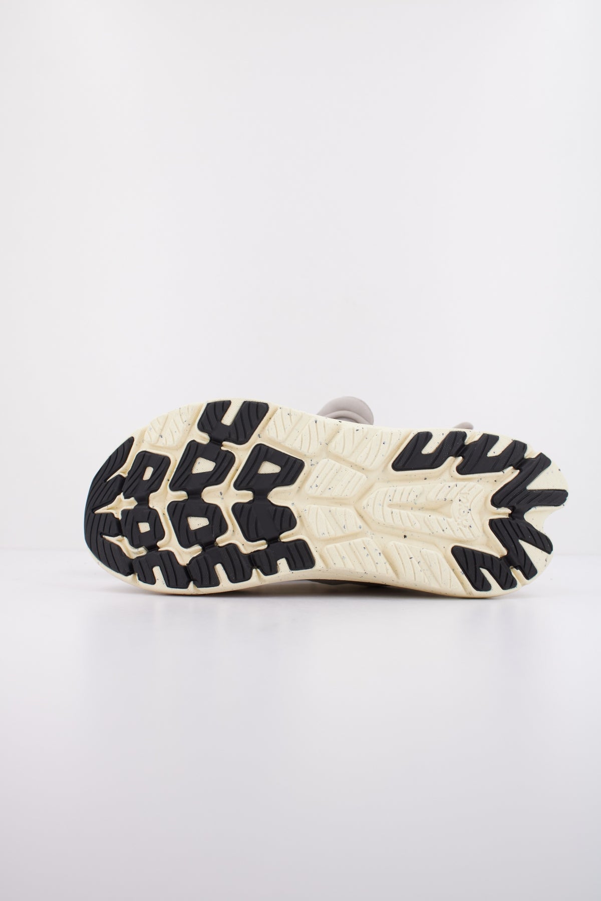 HOKA KAWANA en color GRIS (5)