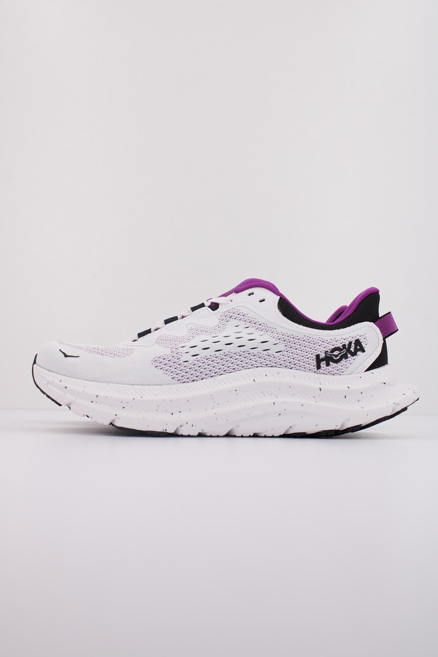 HOKA KAWANA en color BLANCO (1)