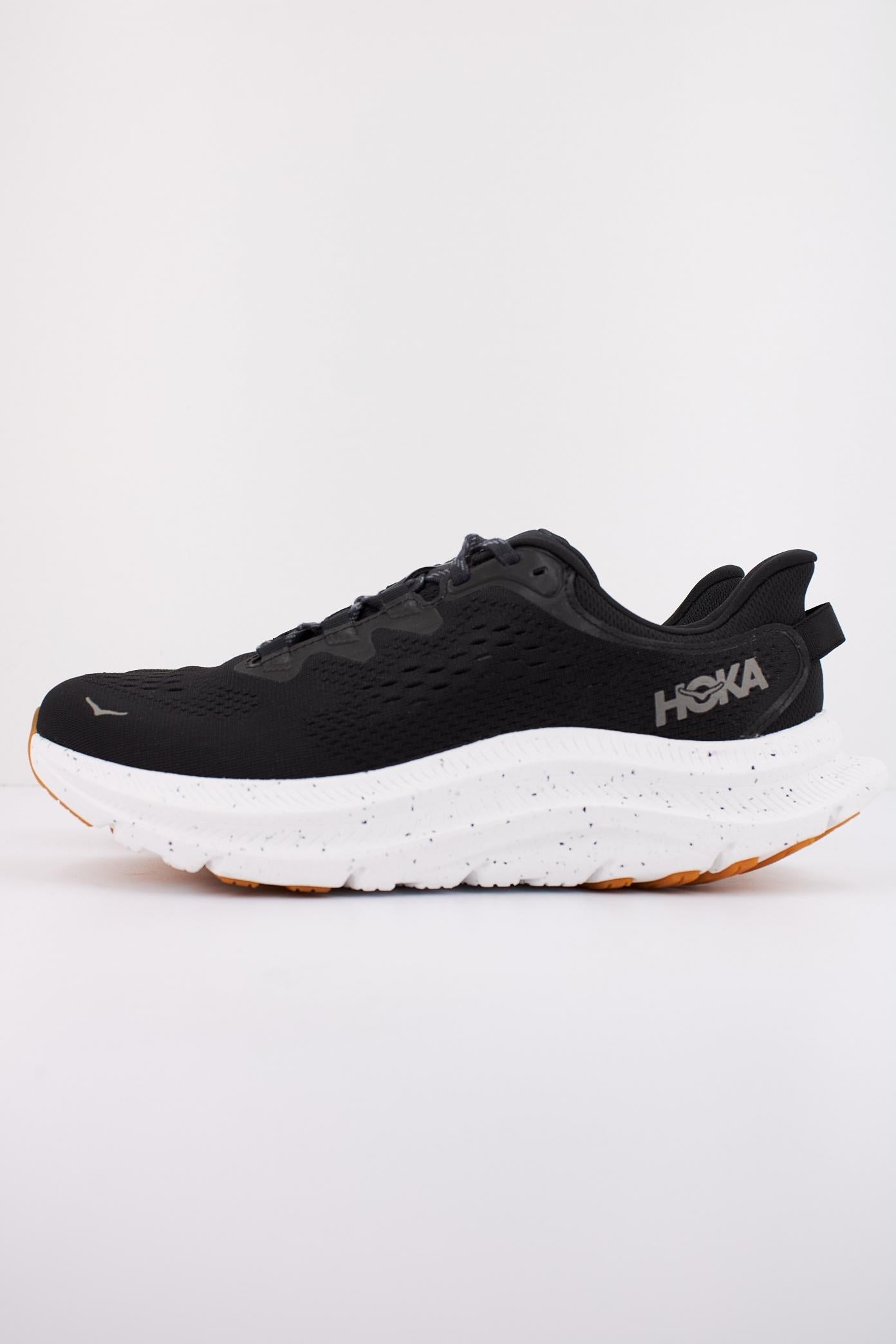 HOKA KAWANA en color NEGRO (1)