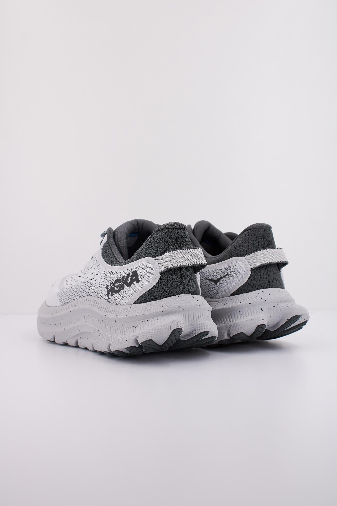 HOKA KAWANA en color GRIS (4)