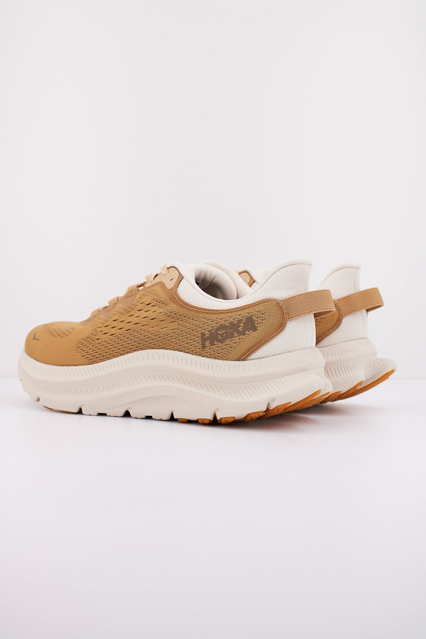 HOKA KAWANA en color MARRON (3)