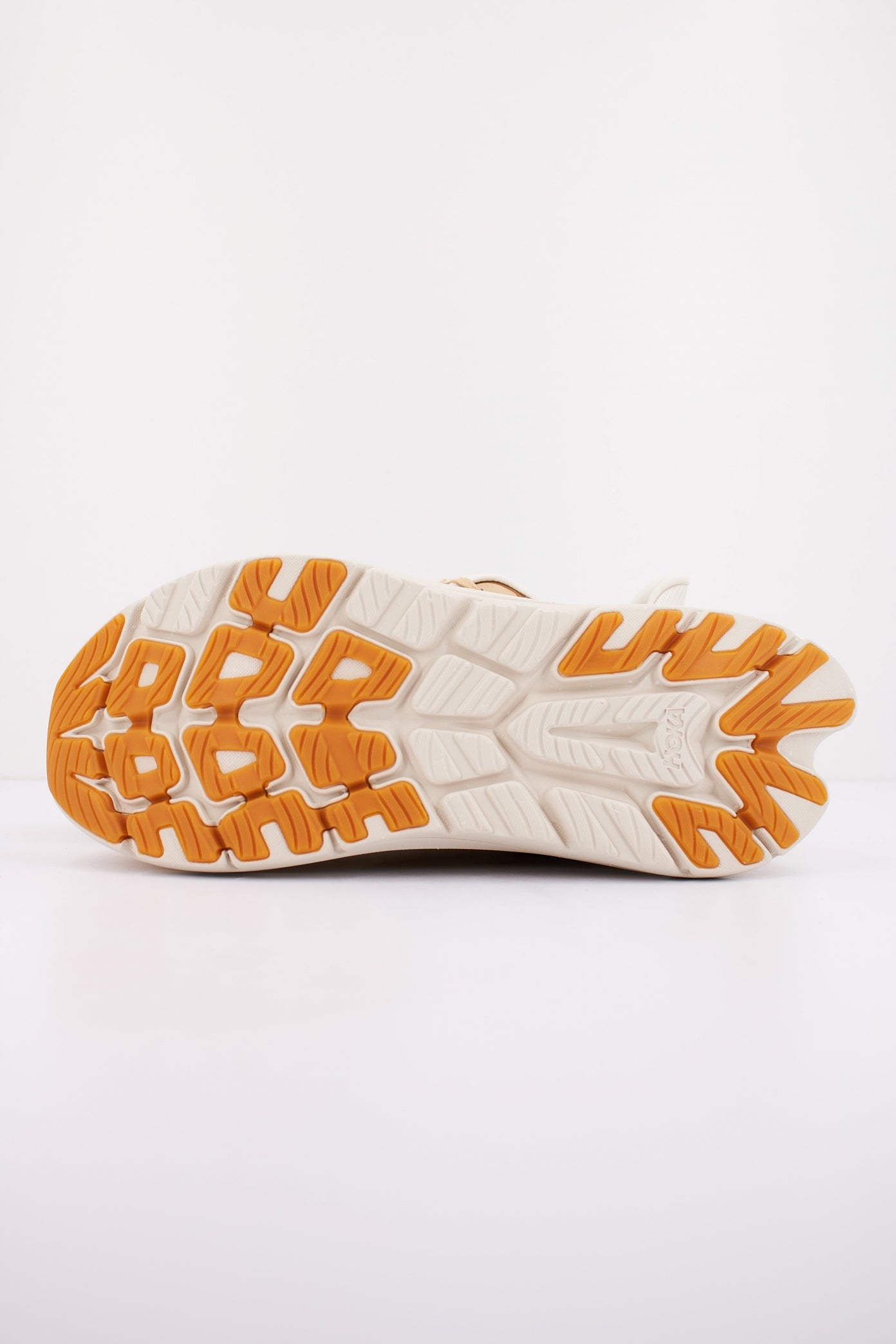 HOKA KAWANA en color MARRON (4)