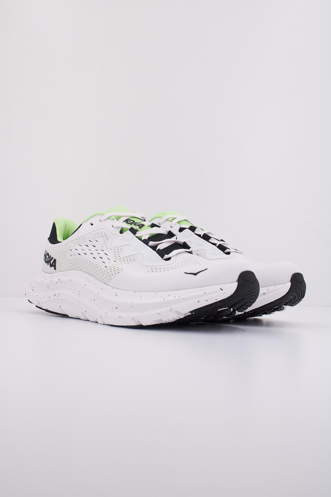 HOKA KAWANA en color BLANCO (3)