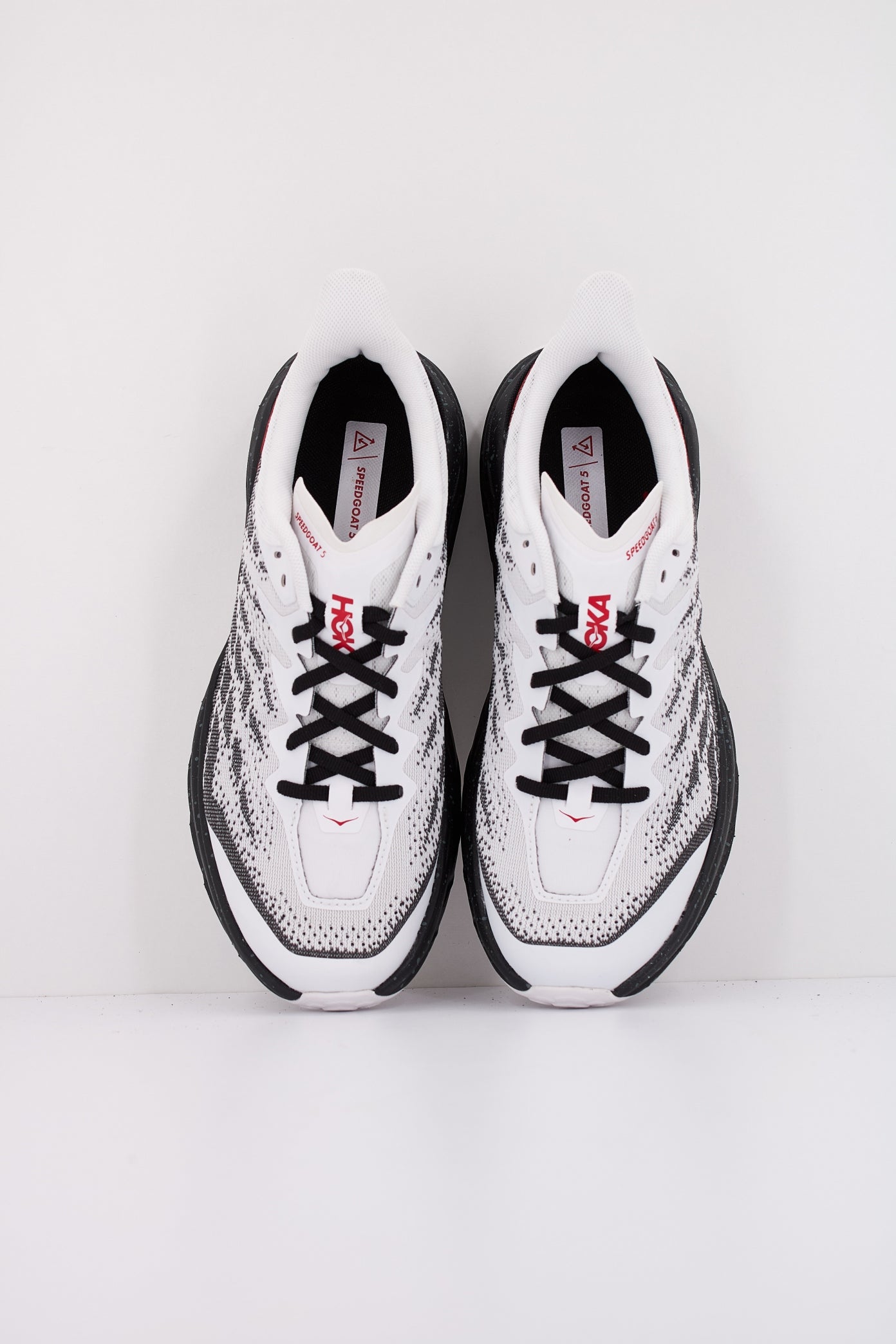 HOKA SPEEDGOAT en color BLANCO (3)