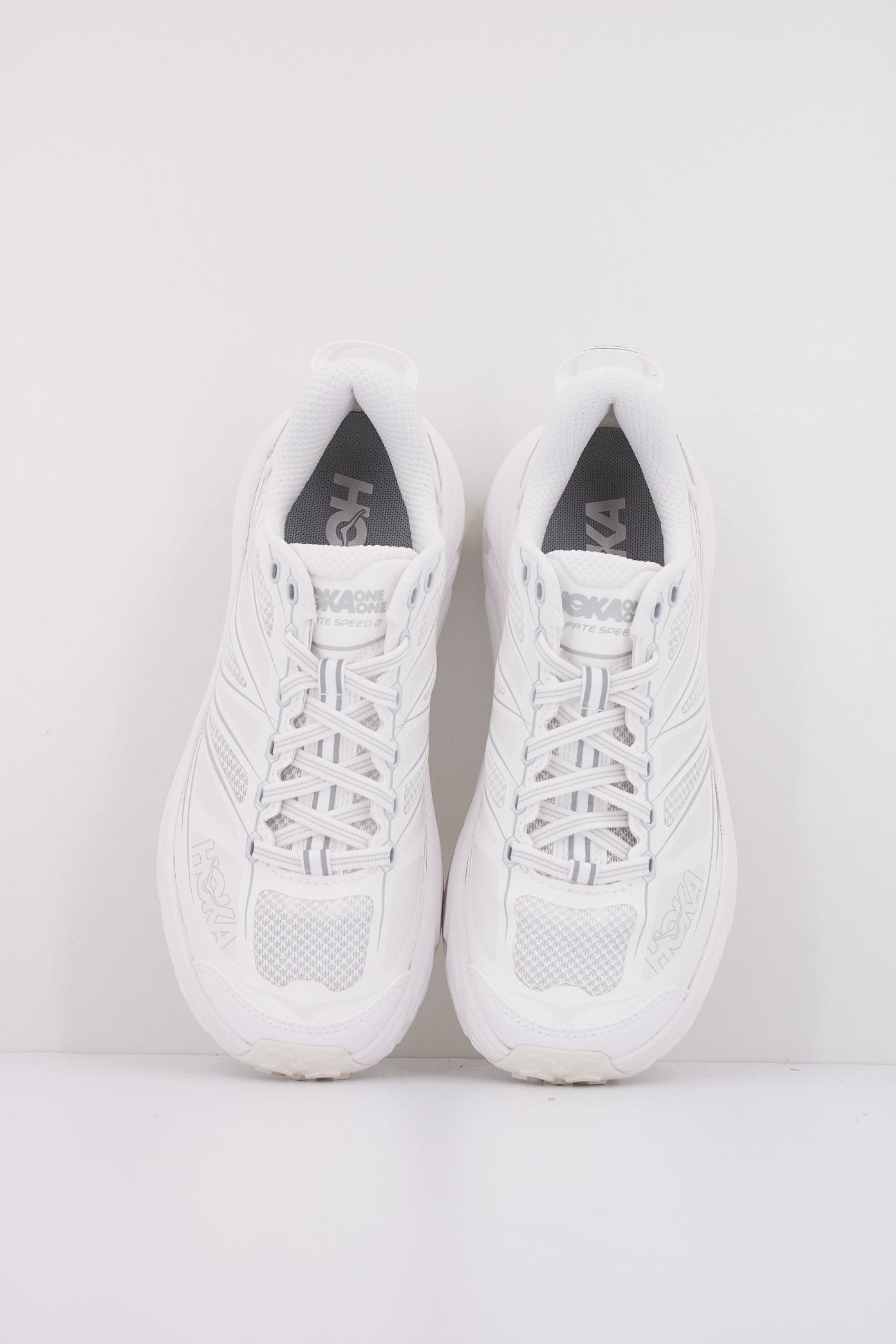 HOKA U MAFATE SPEED en color BLANCO (3)