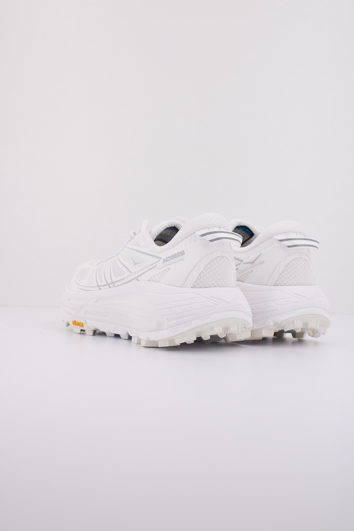 HOKA U MAFATE SPEED en color BLANCO (4)