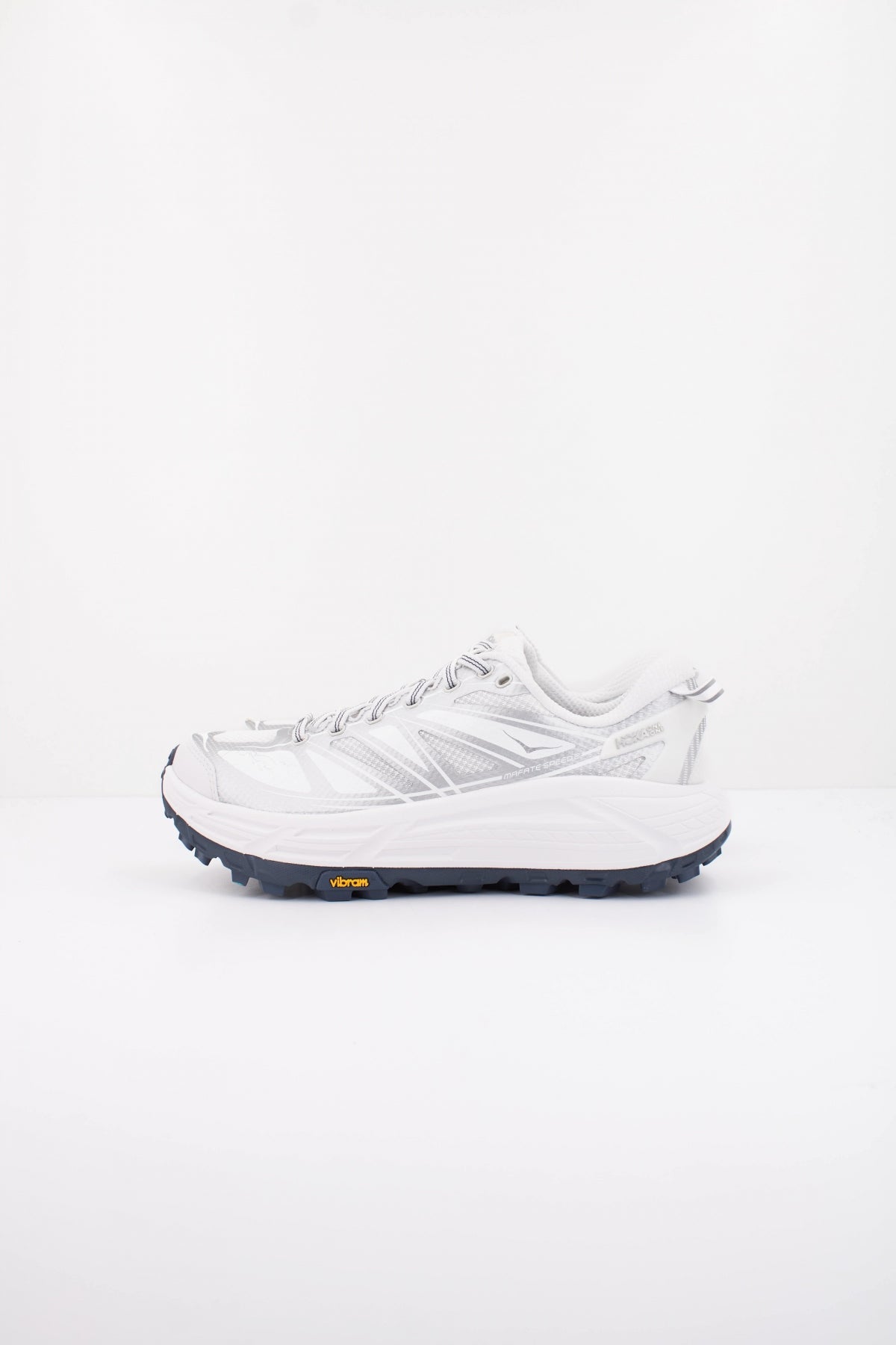 HOKA U MAFATE SPEED en color BLANCO (1)