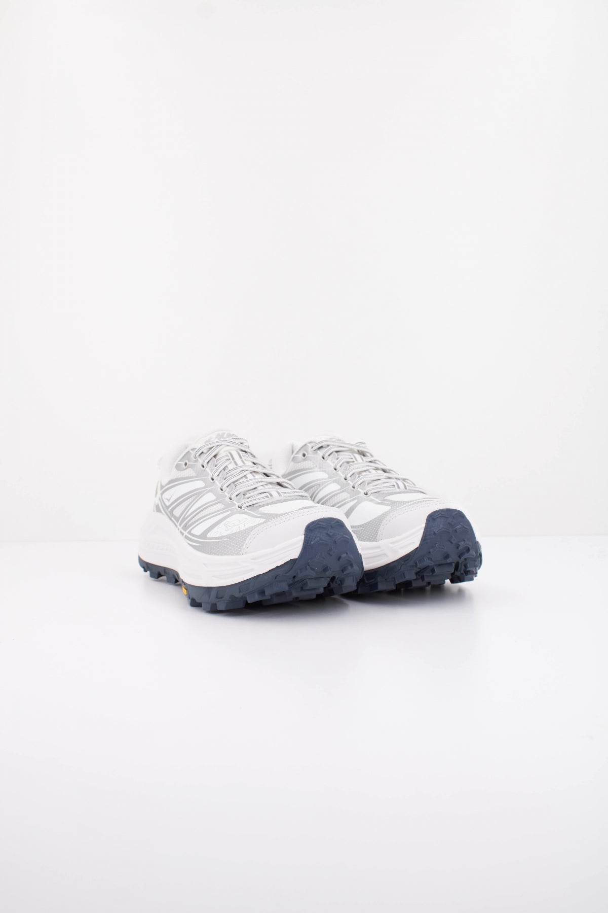 HOKA U MAFATE SPEED en color BLANCO (2)
