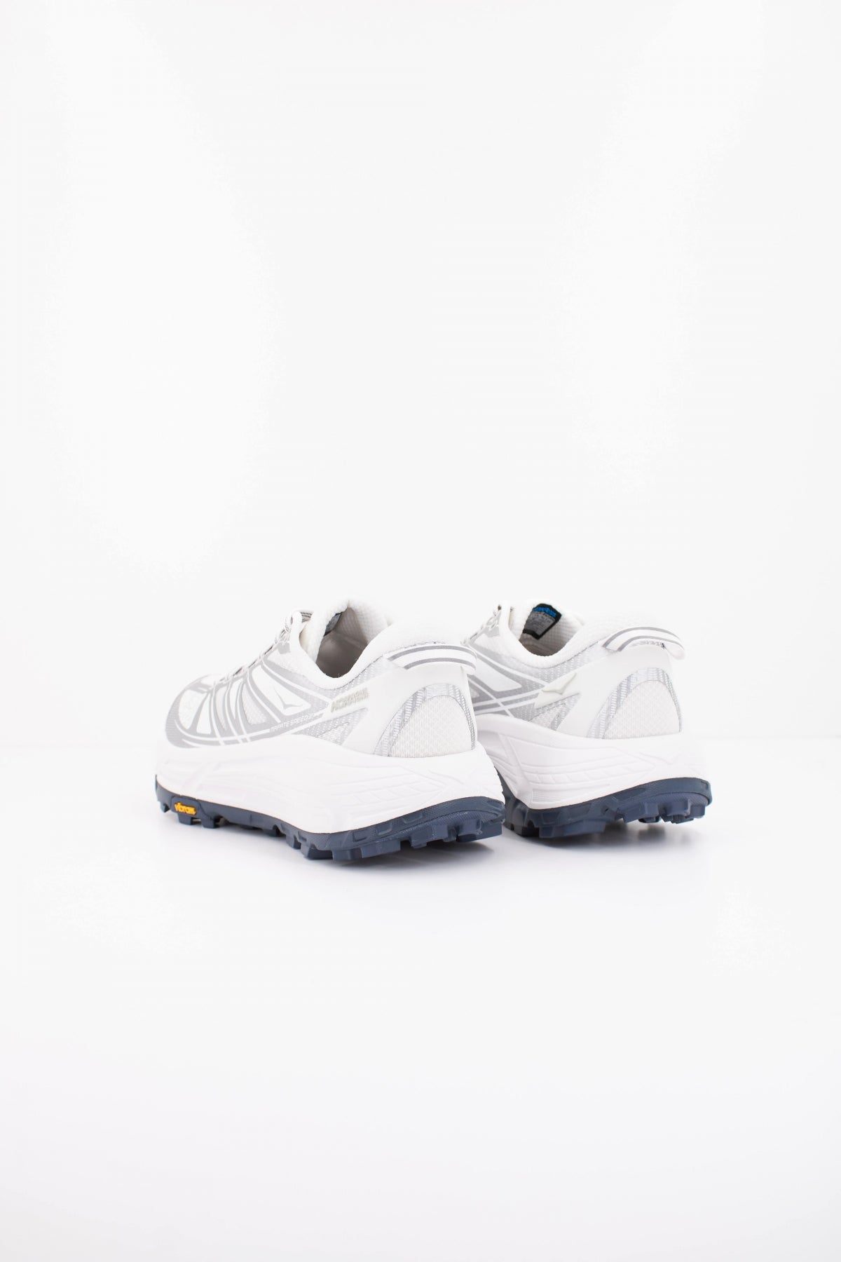 HOKA U MAFATE SPEED en color BLANCO (4)