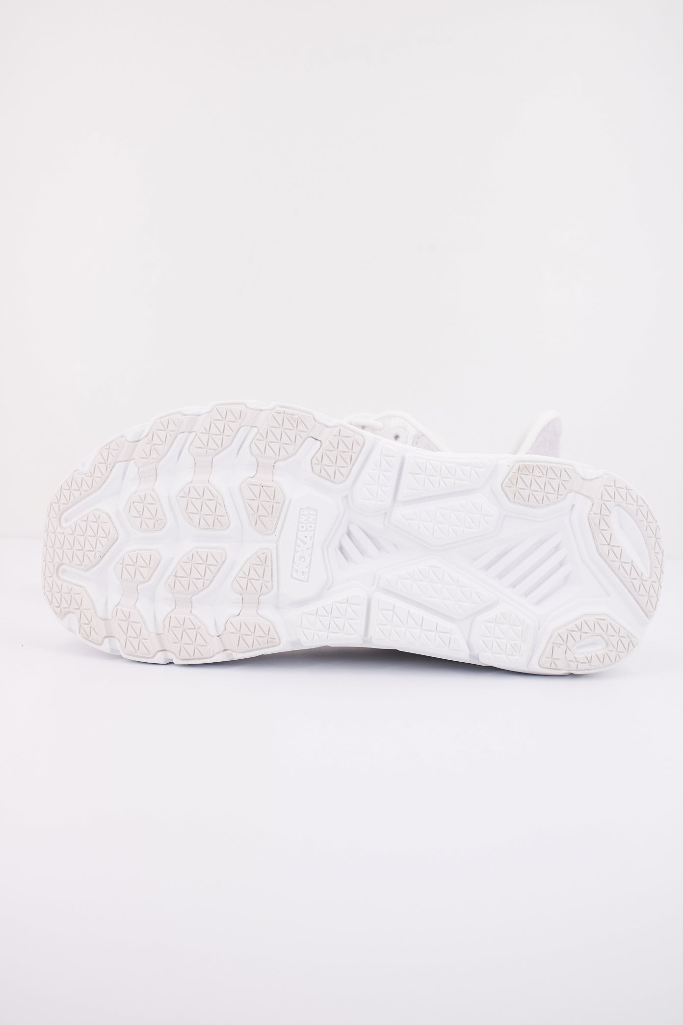 HOKA U CLIFTON LS en color BLANCO (5)