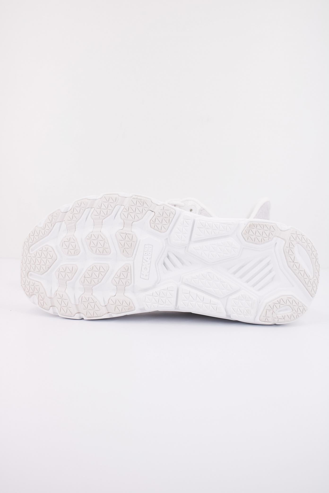 HOKA U CLIFTON LS en color BLANCO (5)
