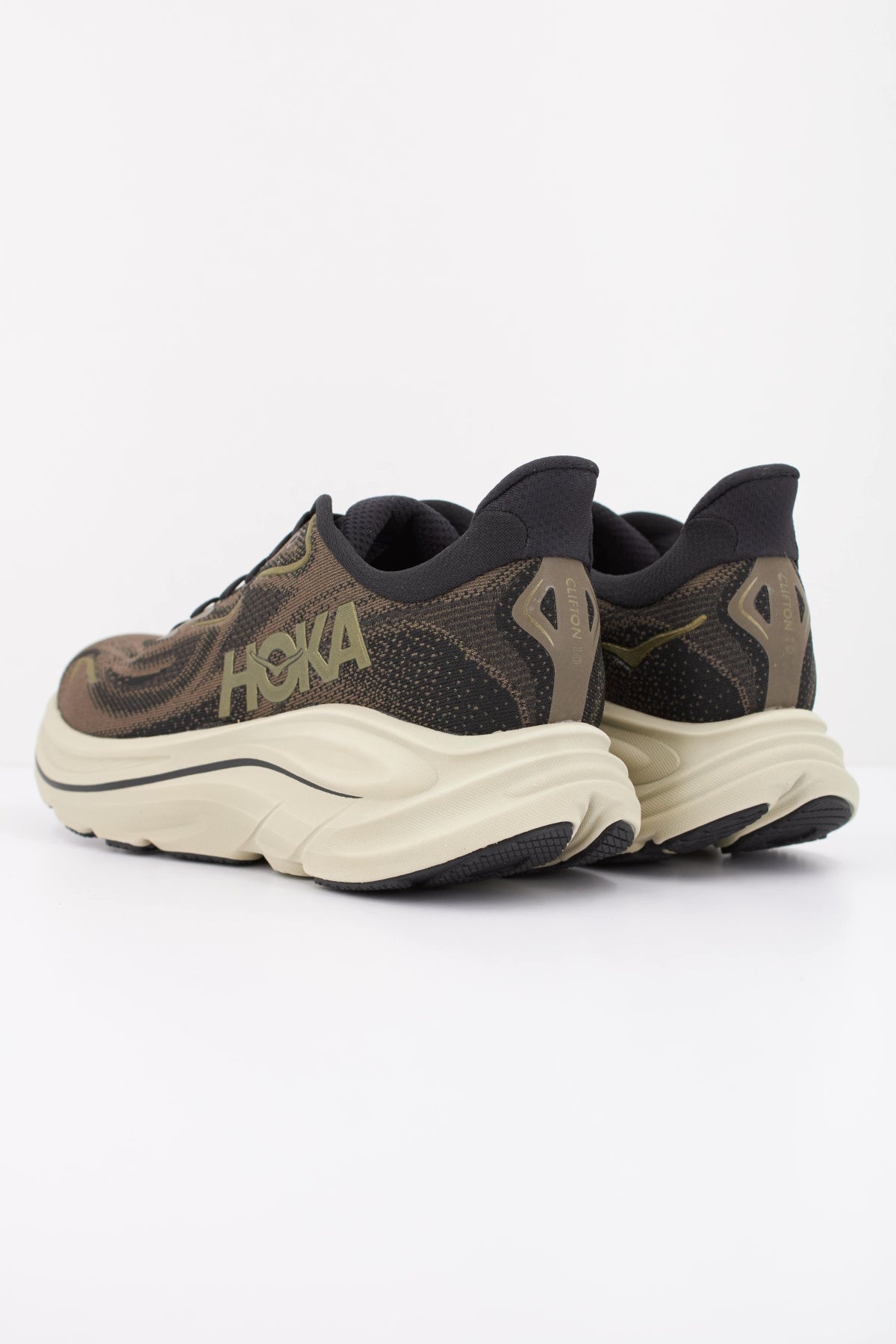 HOKA CLIFTON en color MARRON (4)