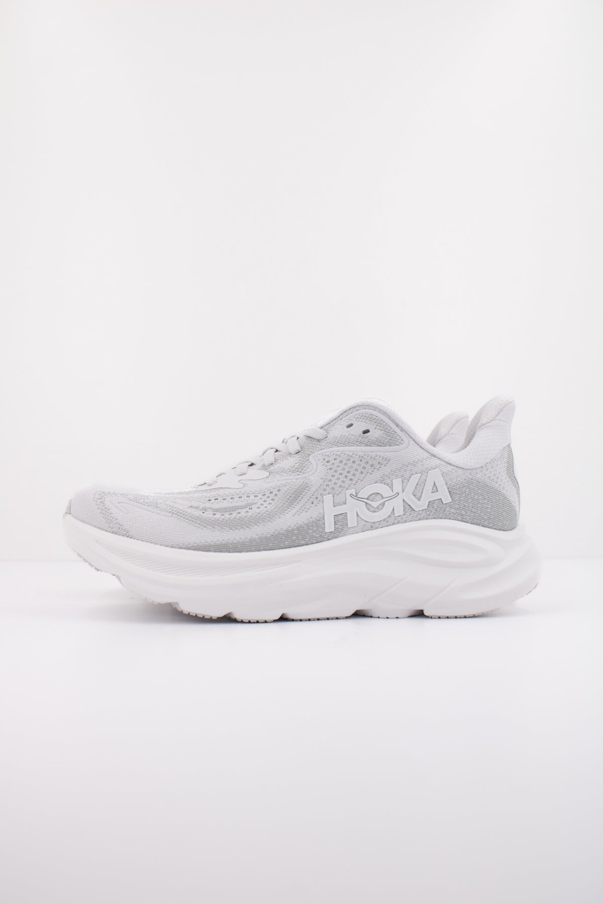 HOKA W CLIFTON en color GRIS (1)