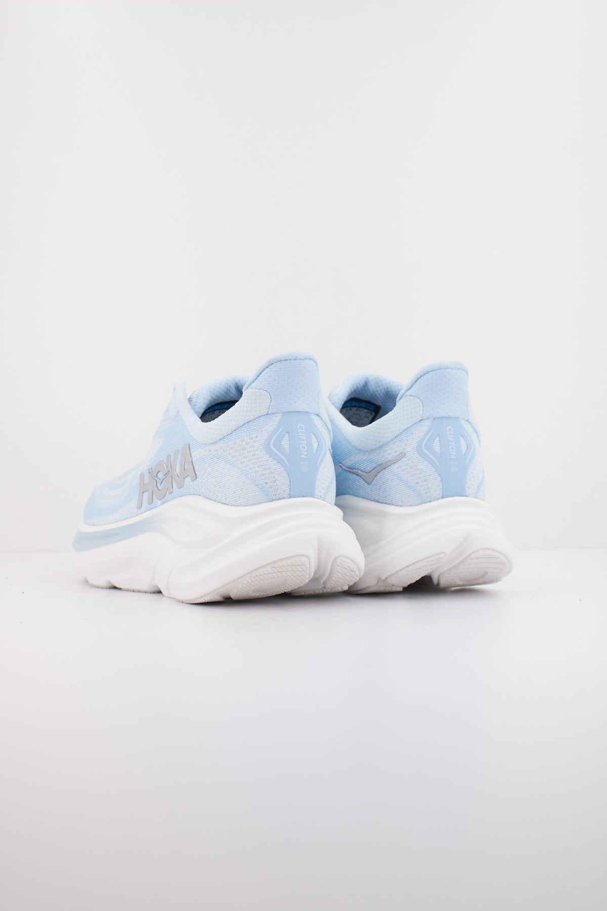 HOKA W CLIFTON en color AZUL (4)