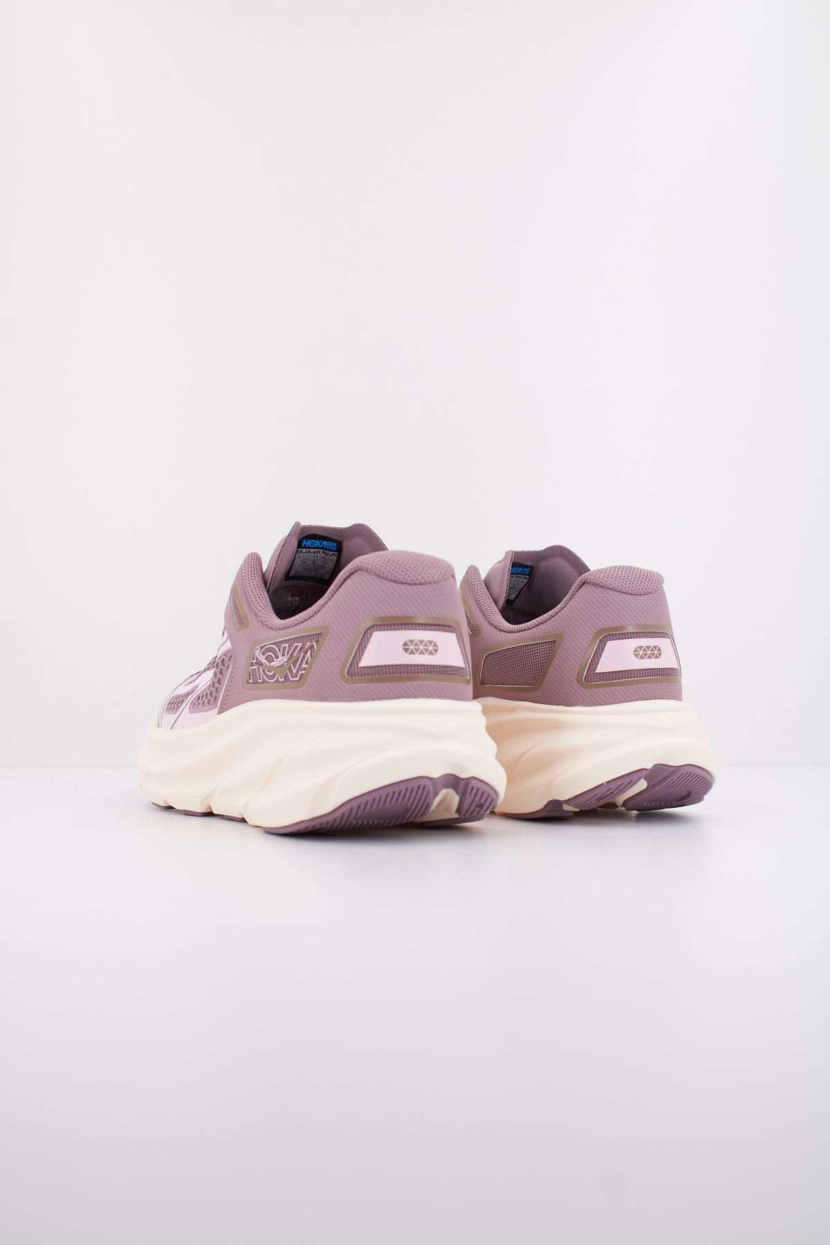 HOKA U CLIFTON ONE en color ROSA (4)