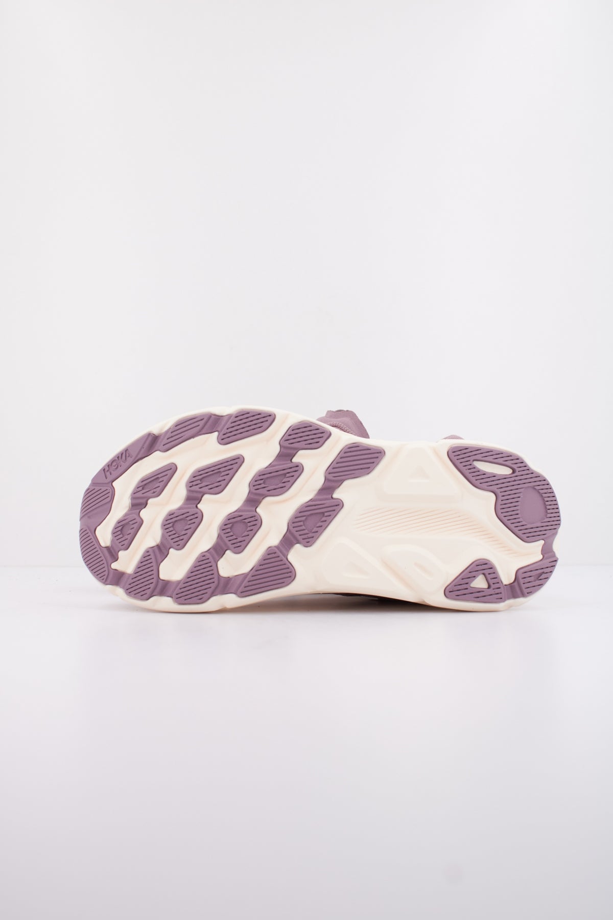 HOKA U CLIFTON ONE en color ROSA (5)