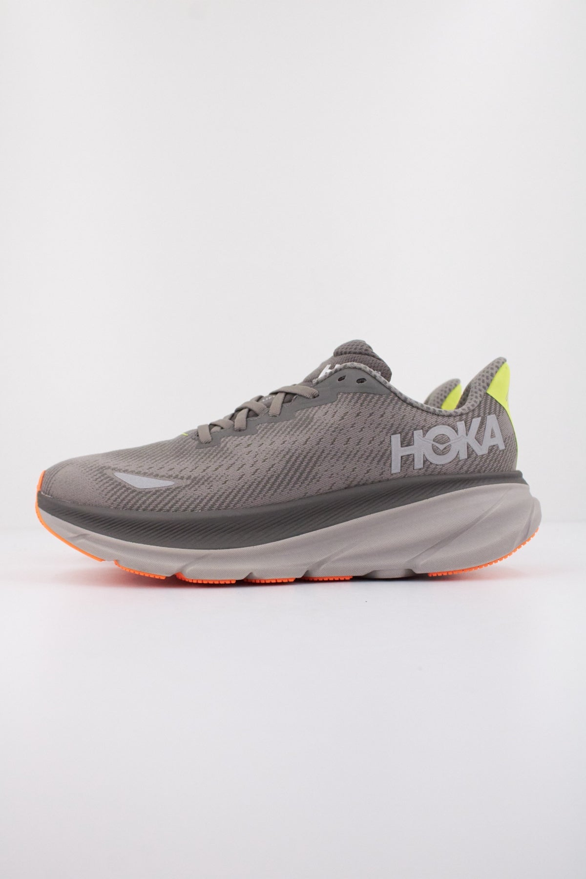 HOKA CLIFTON GTX en color GRIS (1)