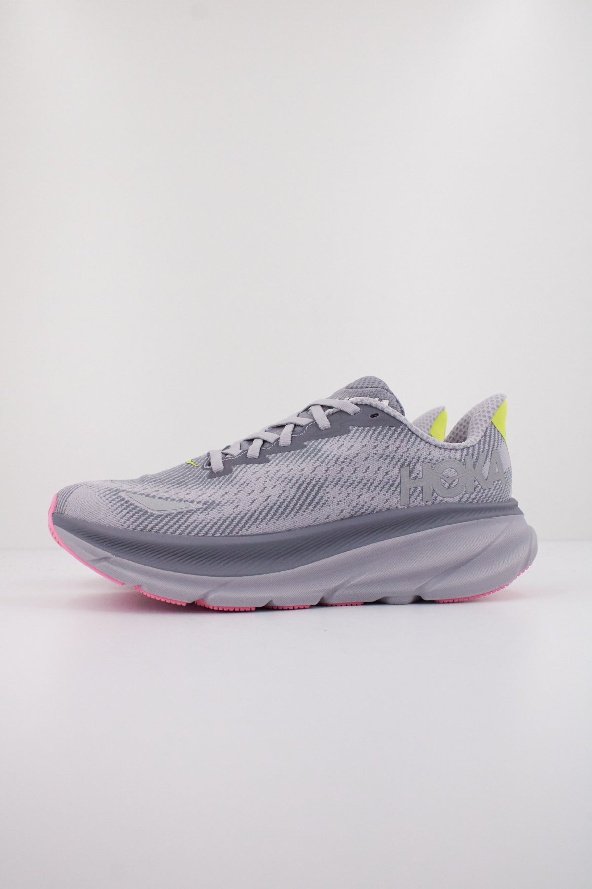HOKA W CLIFTON GT en color GRIS (1)