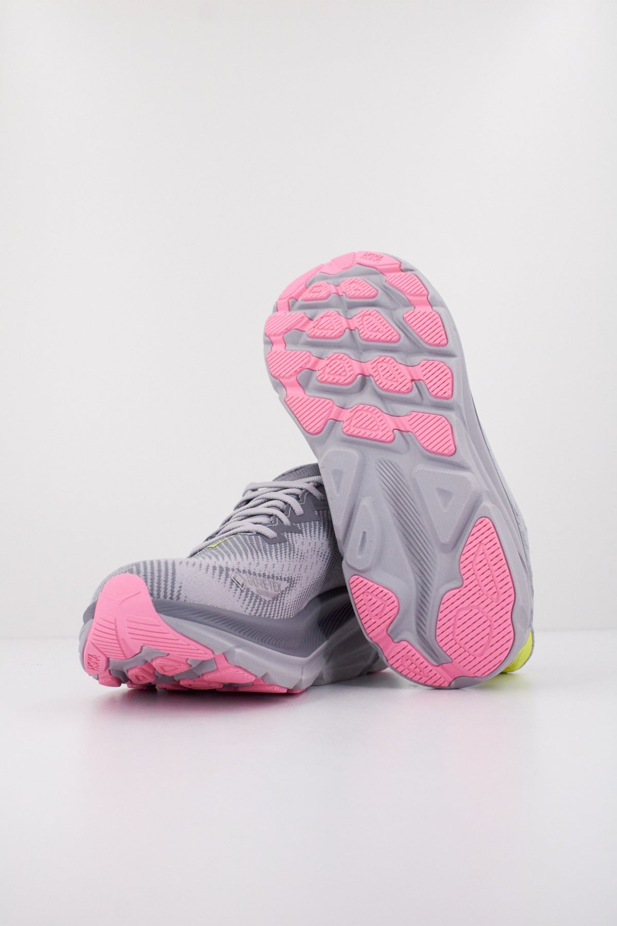 HOKA W CLIFTON GT en color GRIS (5)