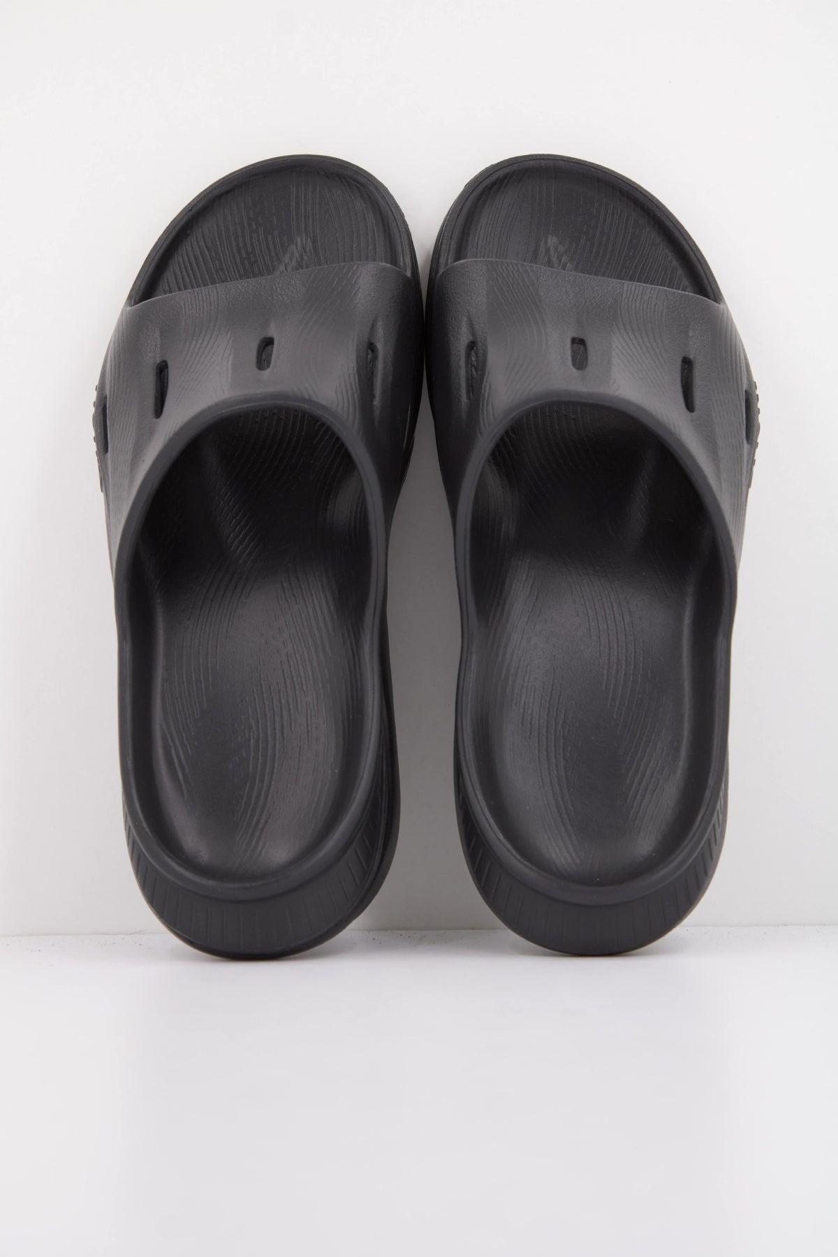 HOKA U ORA RECOVERY en color NEGRO (3)