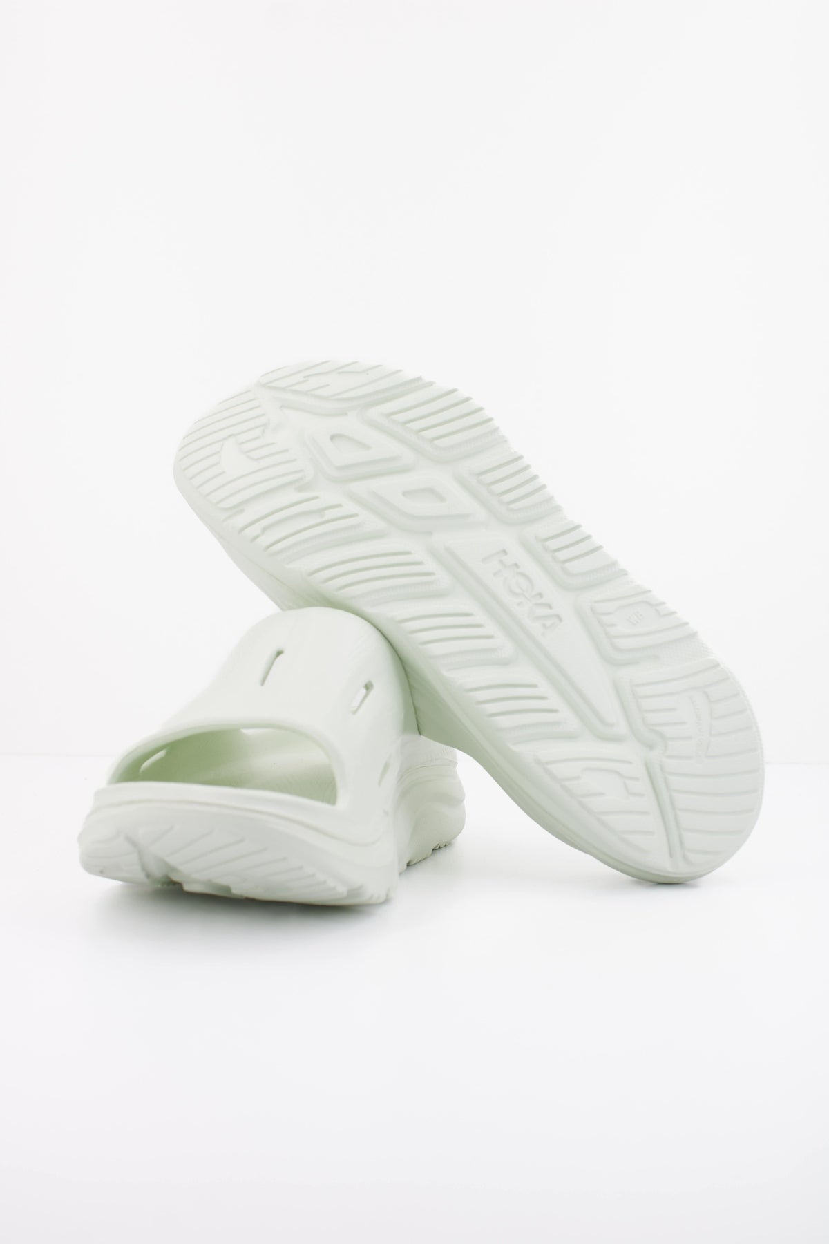HOKA U ORA RECOVERY en color VERDE (5)