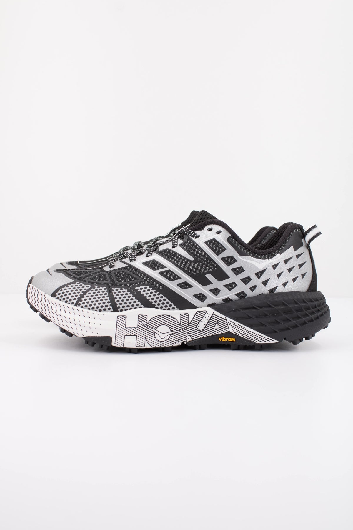 HOKA ZAPATILLA U SPEEDGOAT T en color NEGRO (1)