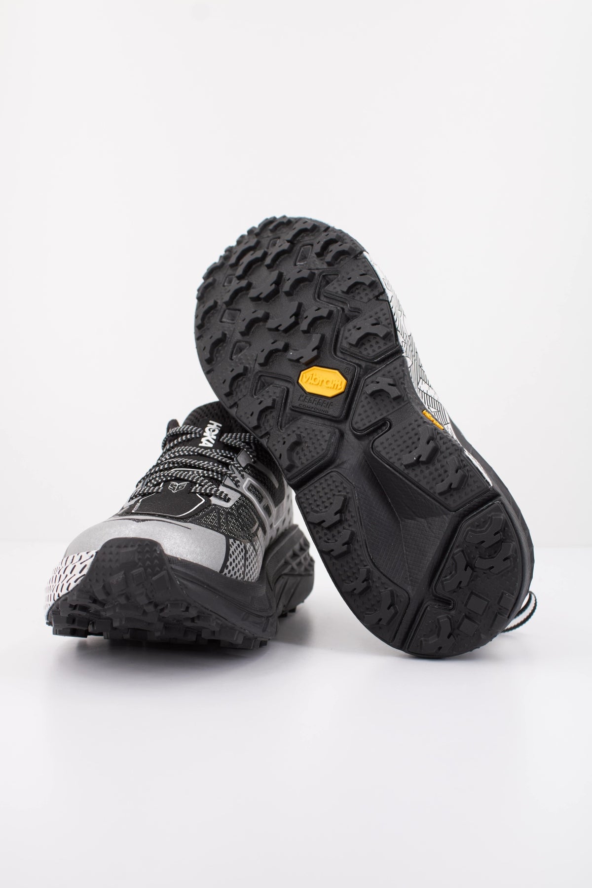 HOKA ZAPATILLA U SPEEDGOAT T en color NEGRO (5)