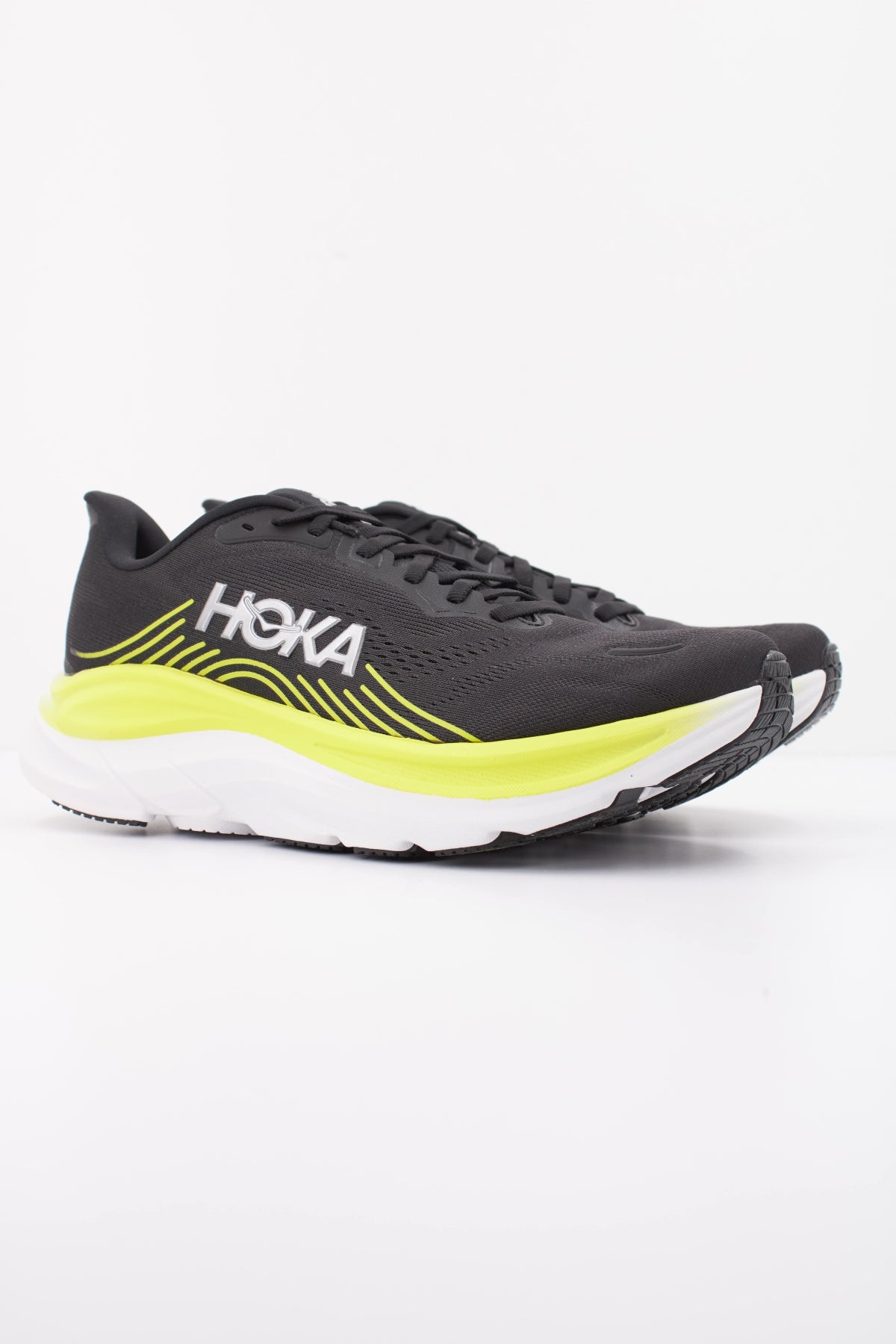 HOKA ZAPATILLA CLIFTON en color NEGRO (2)