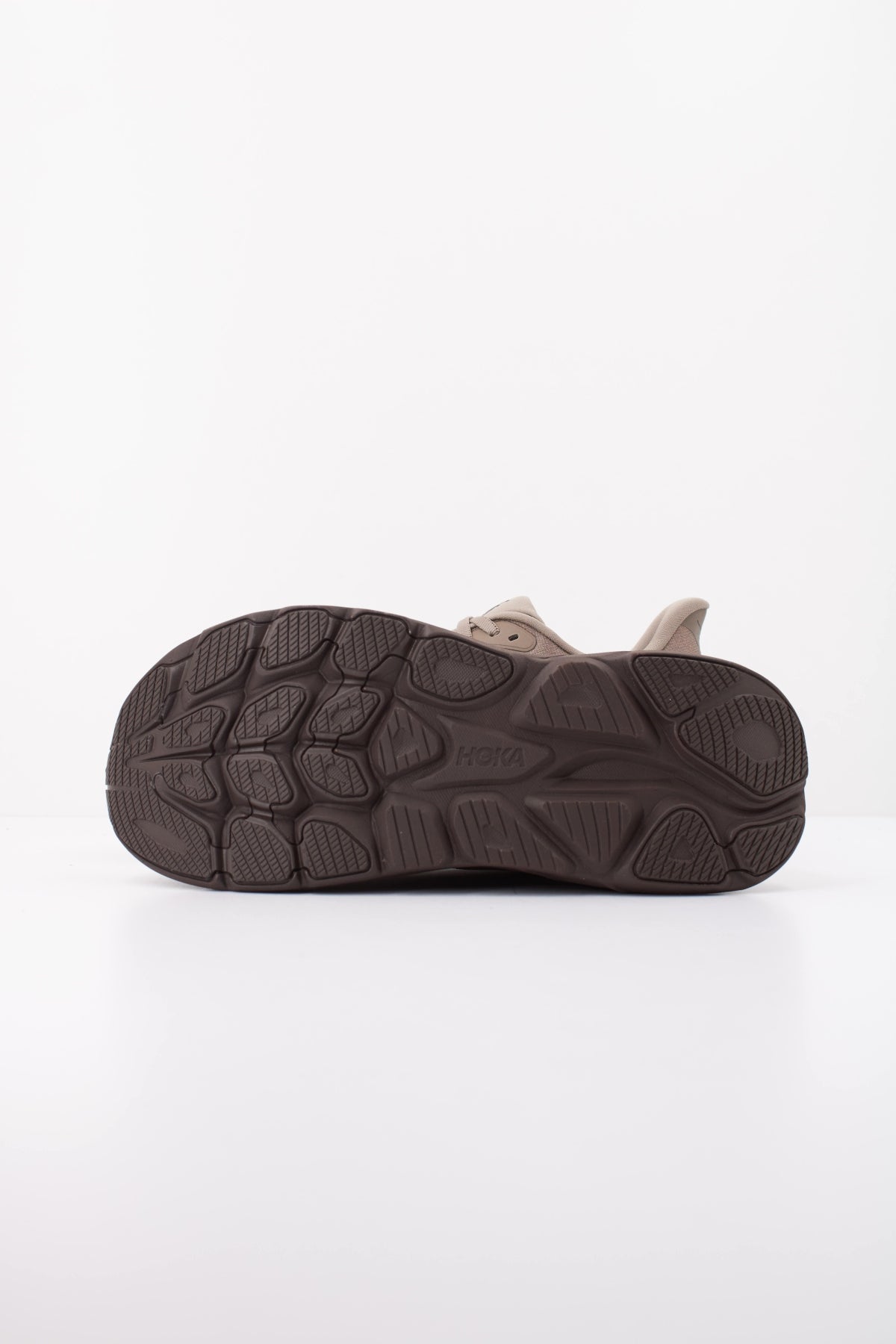HOKA ZAPATILLA CLIFTON en color BEIS (5)