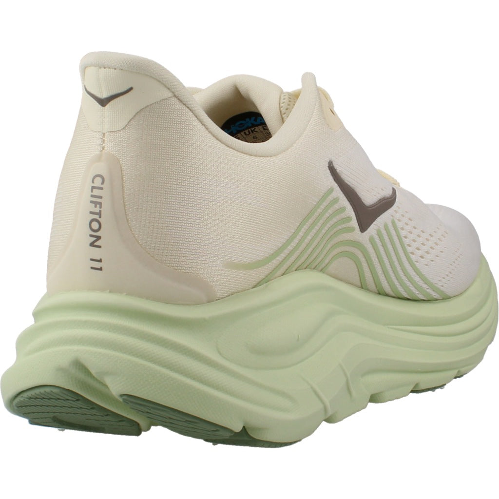 HOKA HO ZAPATILLA W CLIFTON en color BEIS (3)
