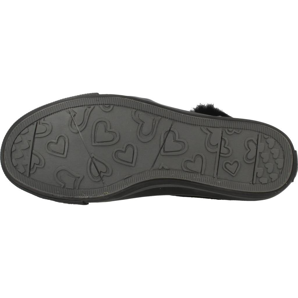 LULU POM POM en color NEGRO (7)