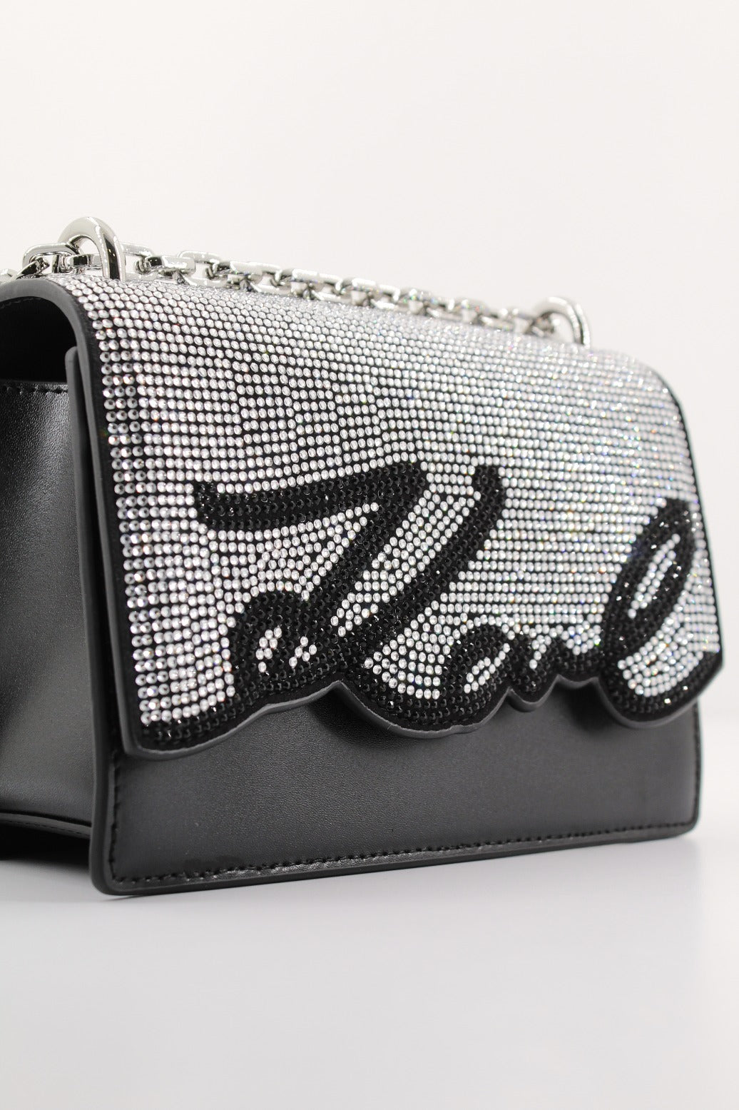 KARL LAGERFELD K/SIGNATURE SP SM SHB CRYS en color NEGRO (4)