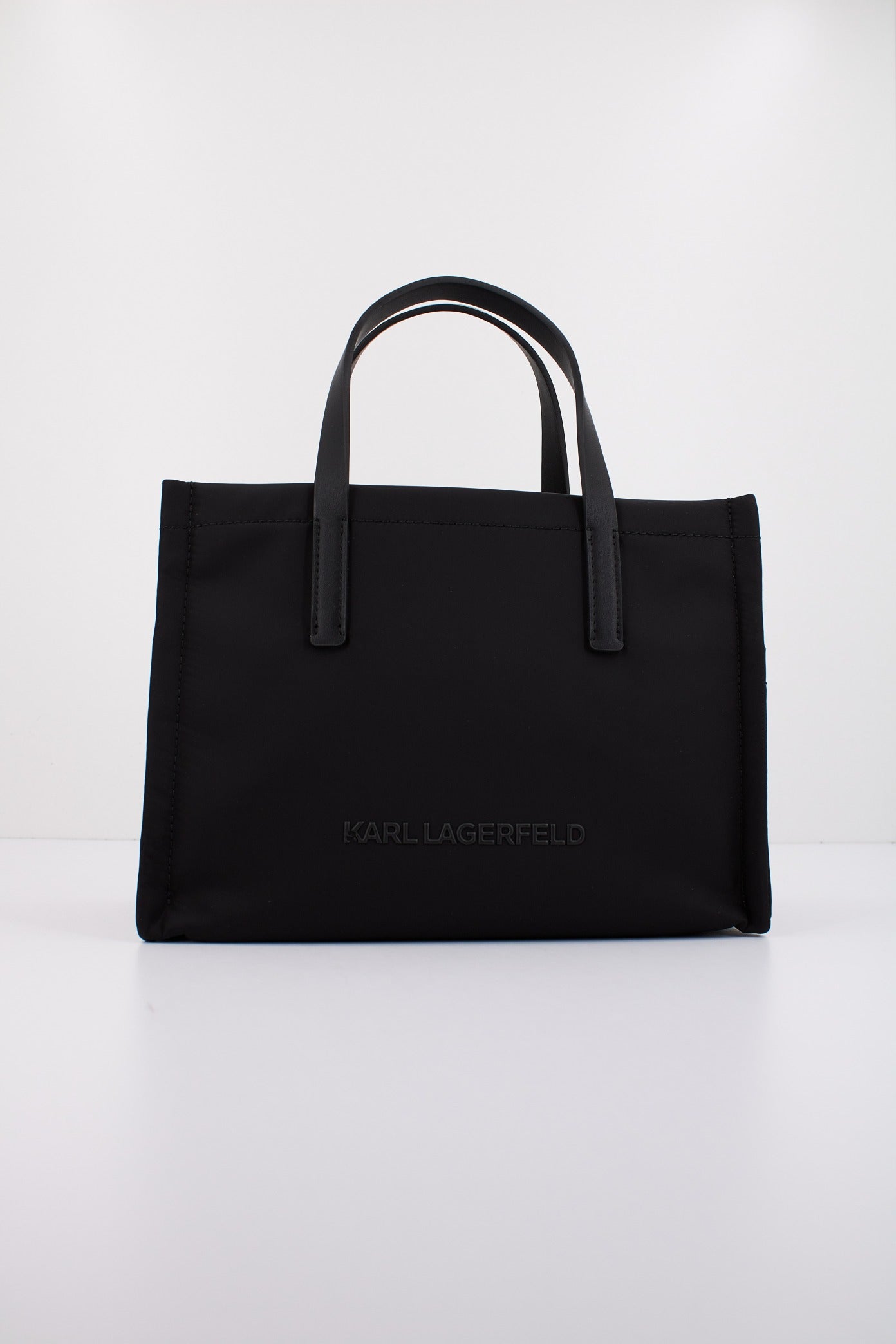 KARL LAGERFELD K/IKONIK . NYLON SM CB T en color NEGRO (2)