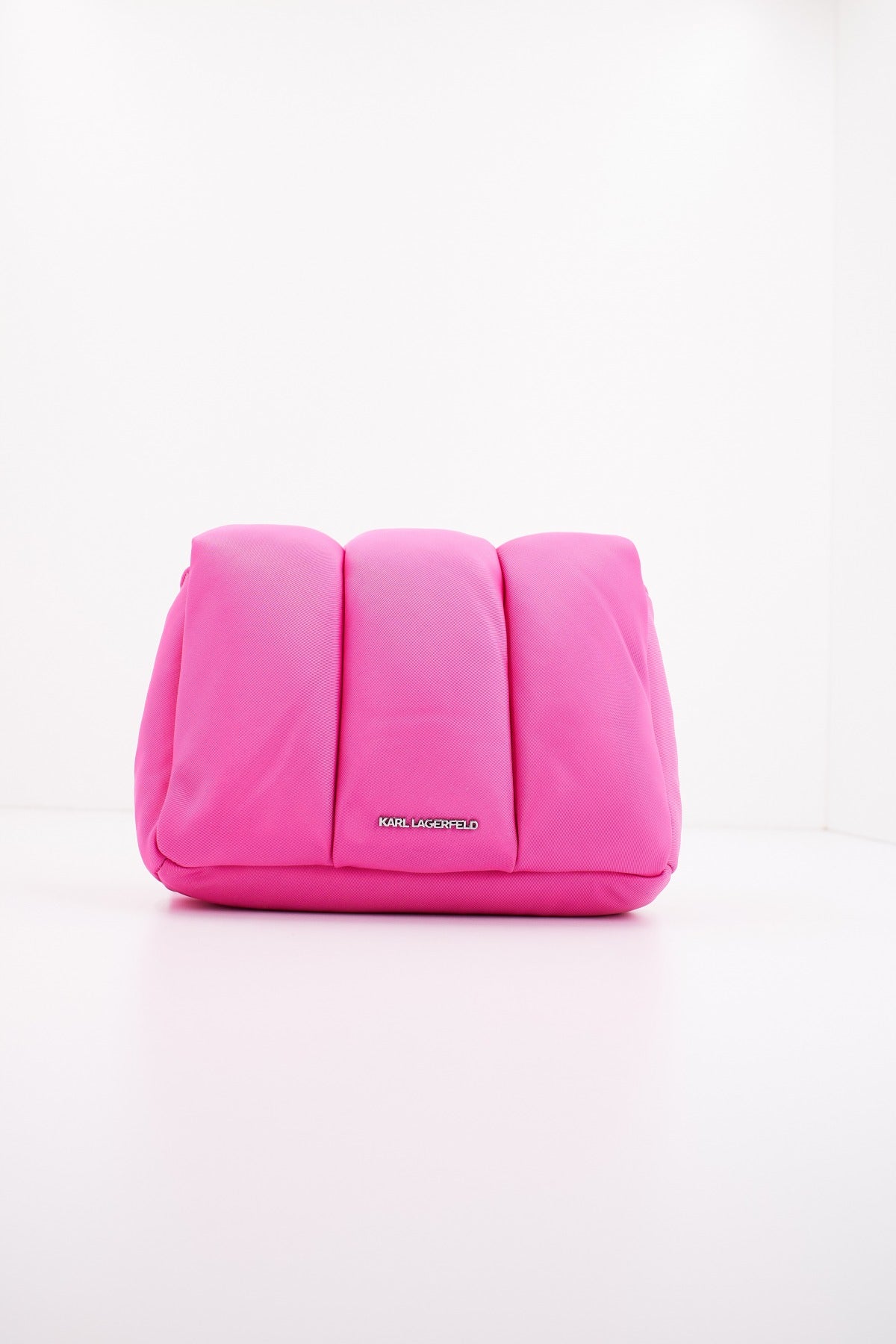 KARL LAGERFELD K/IKONIK . NYLON PUFF CB en color ROSA (3)