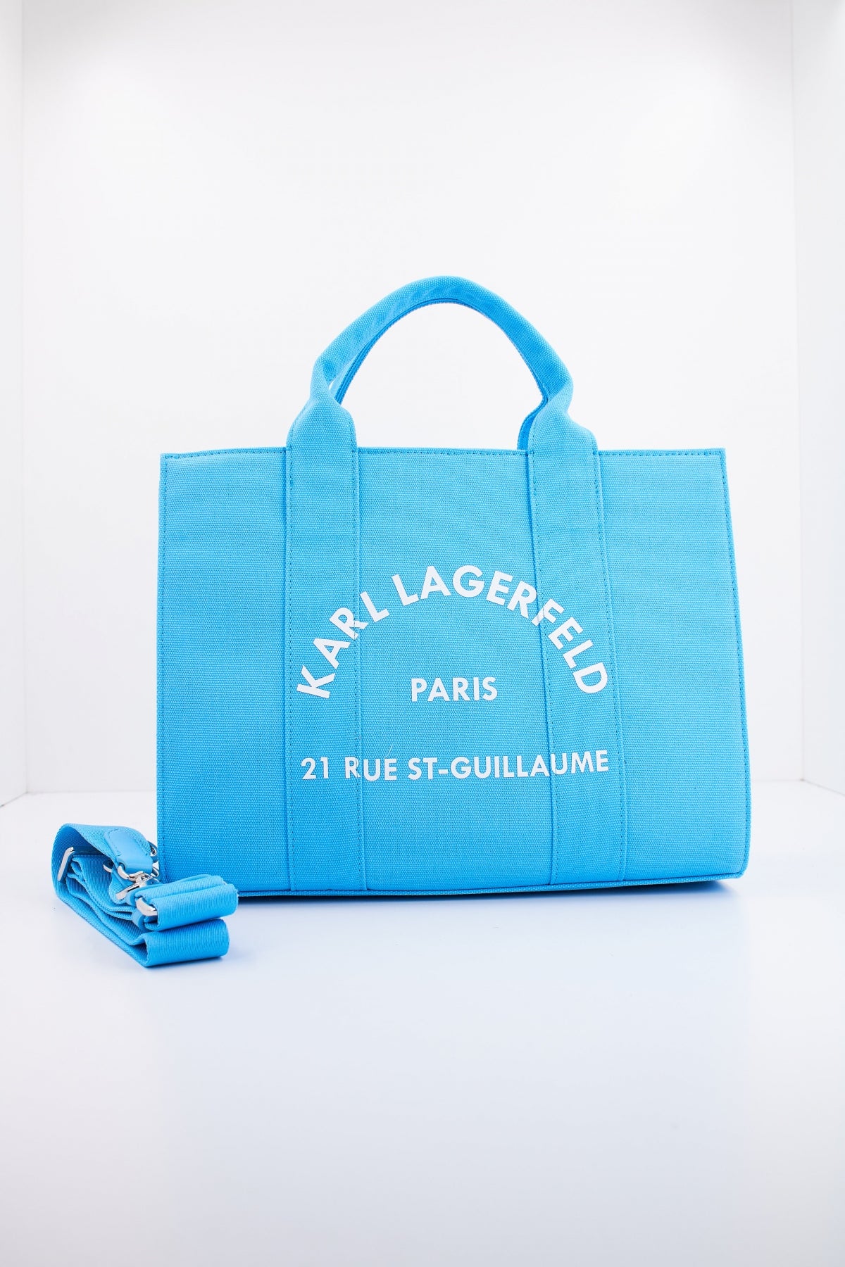 KARL LAGERFELD RSG SQUARE MEDIUM TOTE en color AZUL (1)