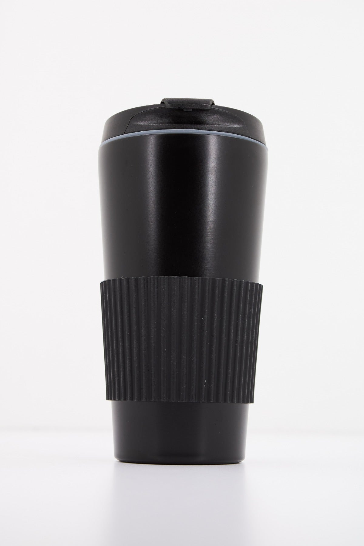 KARL LAGERFELD K/IKONIK . TRAVEL MUG en color NEGRO (1)